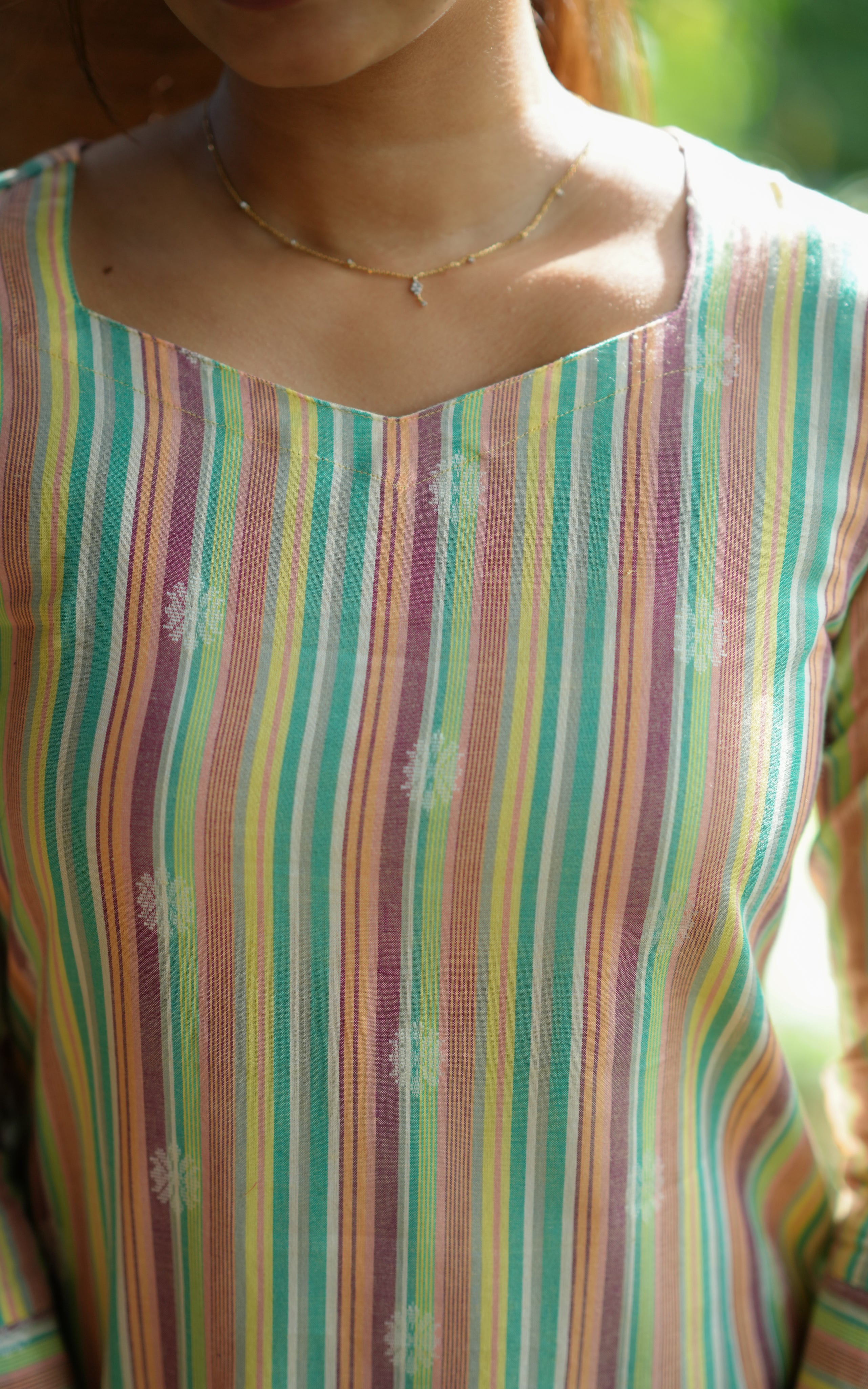  Structured yet relaxed, for long days at home or casual outings.