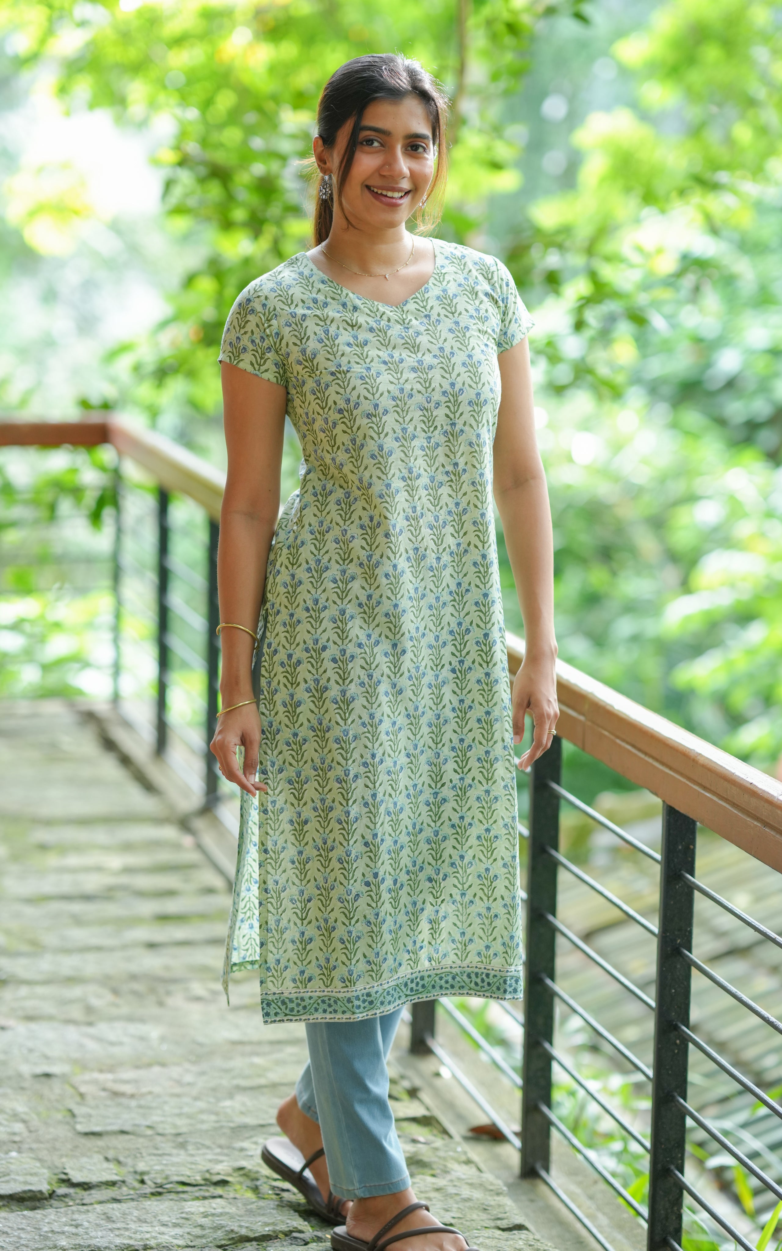Simple ethnic wear
