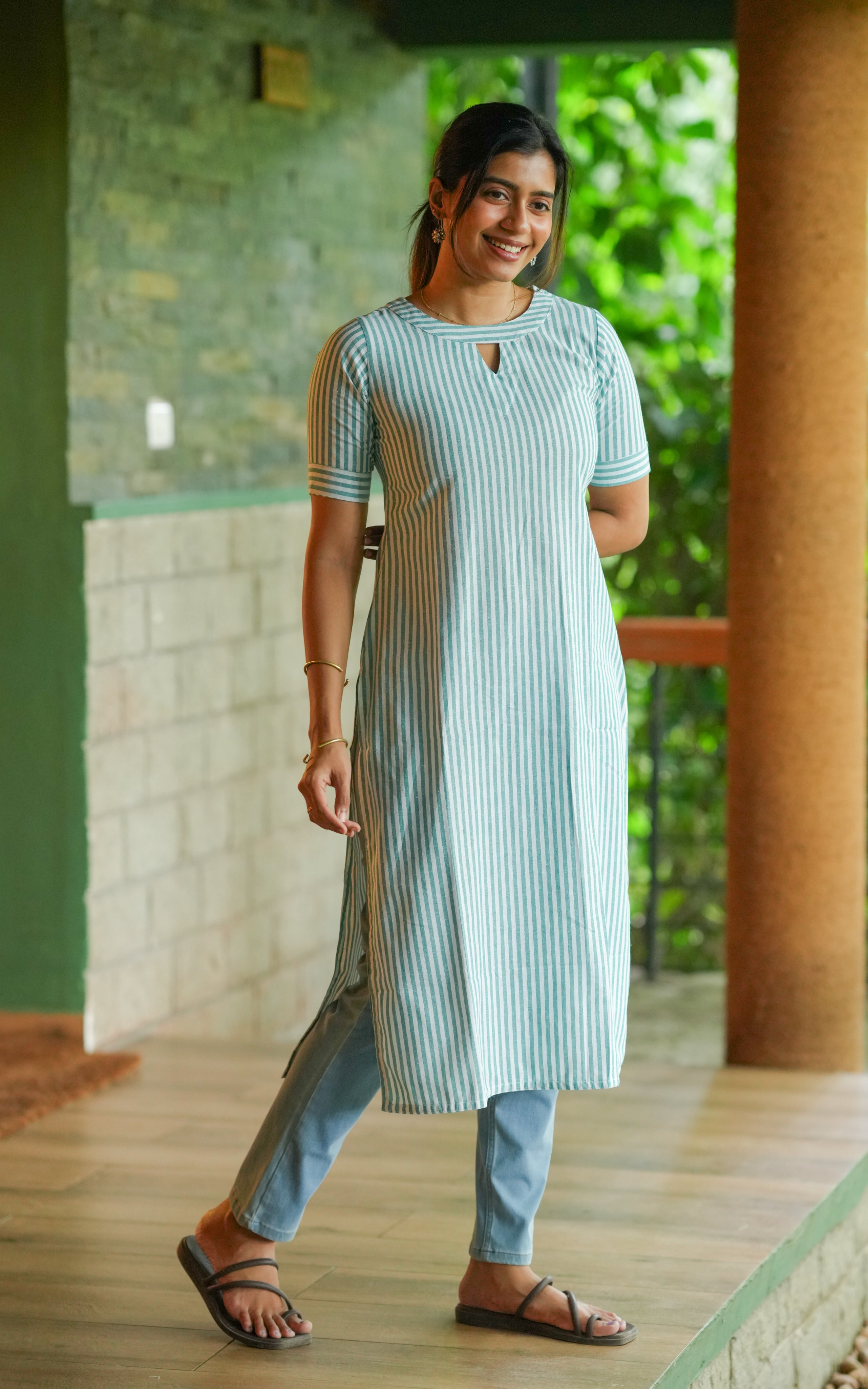 Whether you're heading to work or a family gathering, this outfit adapts to every occasion with style