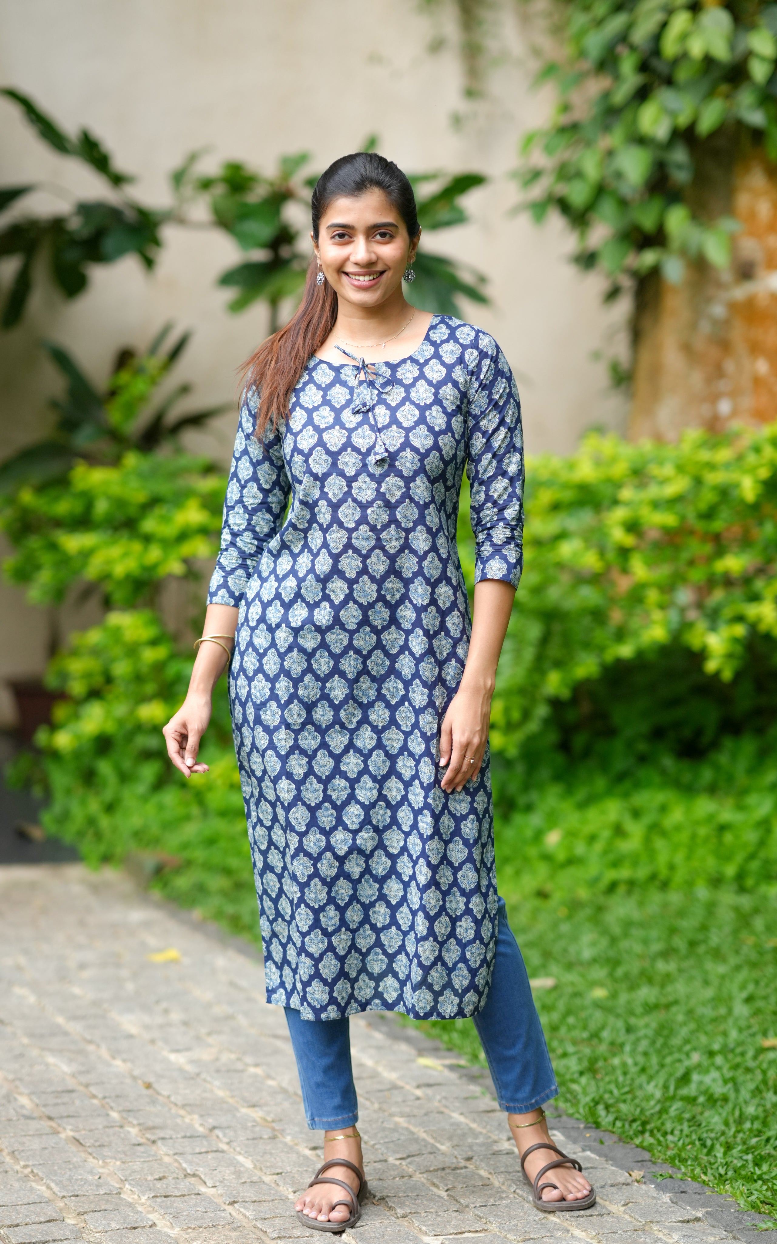 Simple straight kurti with round neck
