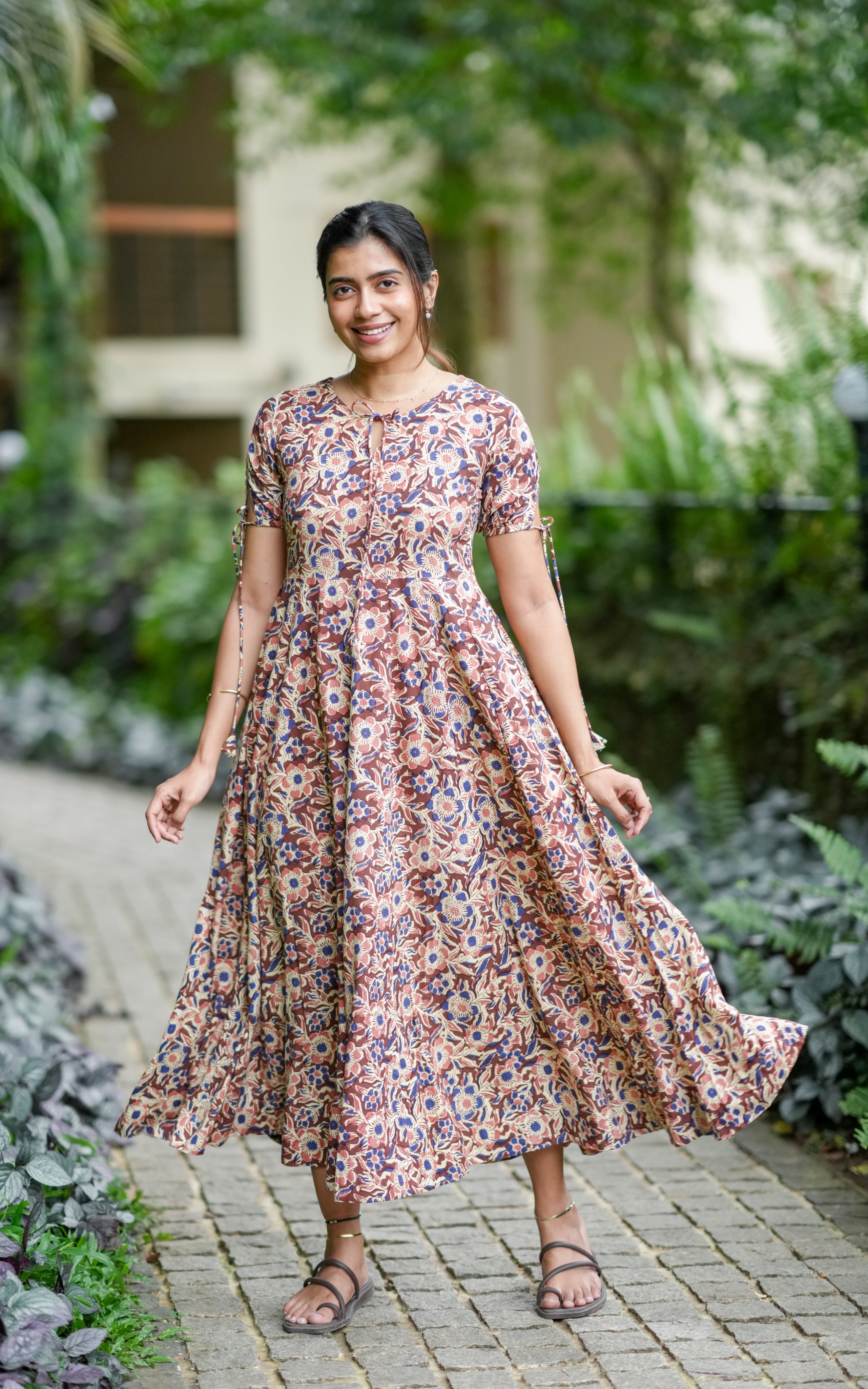  From festive celebrations to quiet moments, this dress adapts with quiet elegance