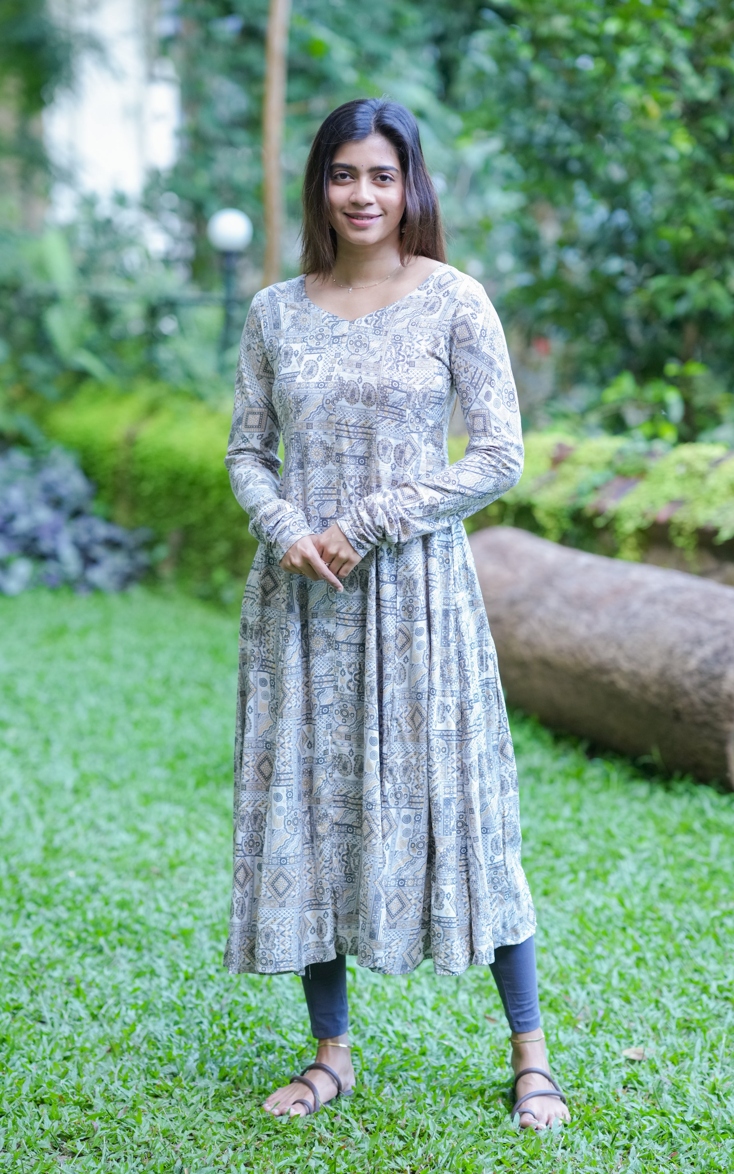 Minimal design kurti

