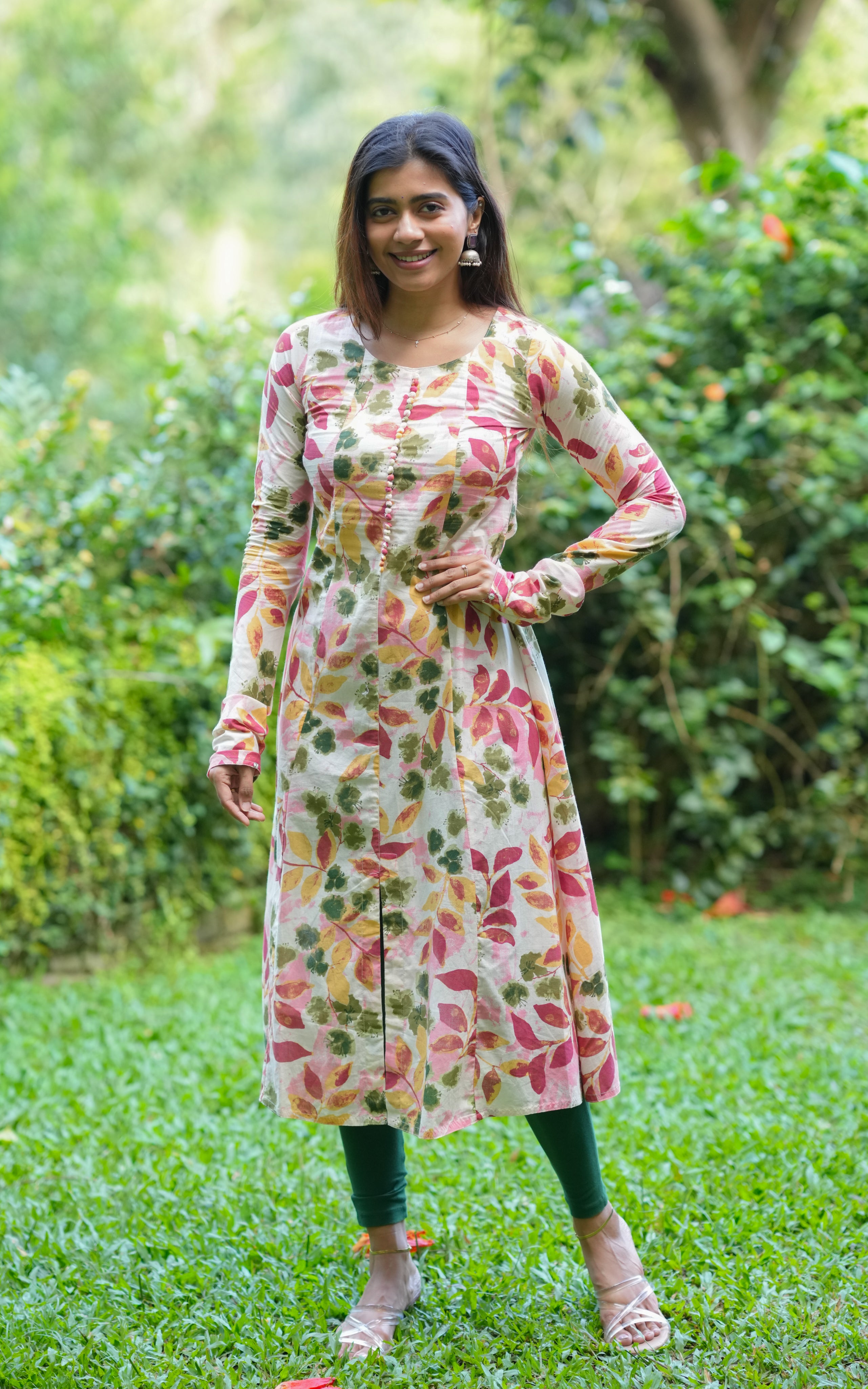 From workwear to weekend chic, this ensemble brings comfort and class to every moment