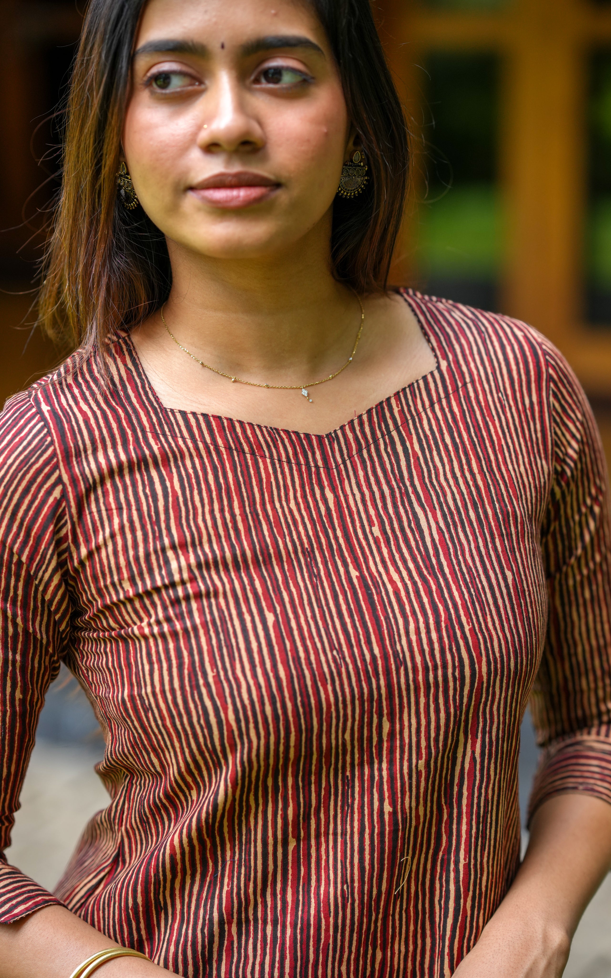 Simple ethnic wear
