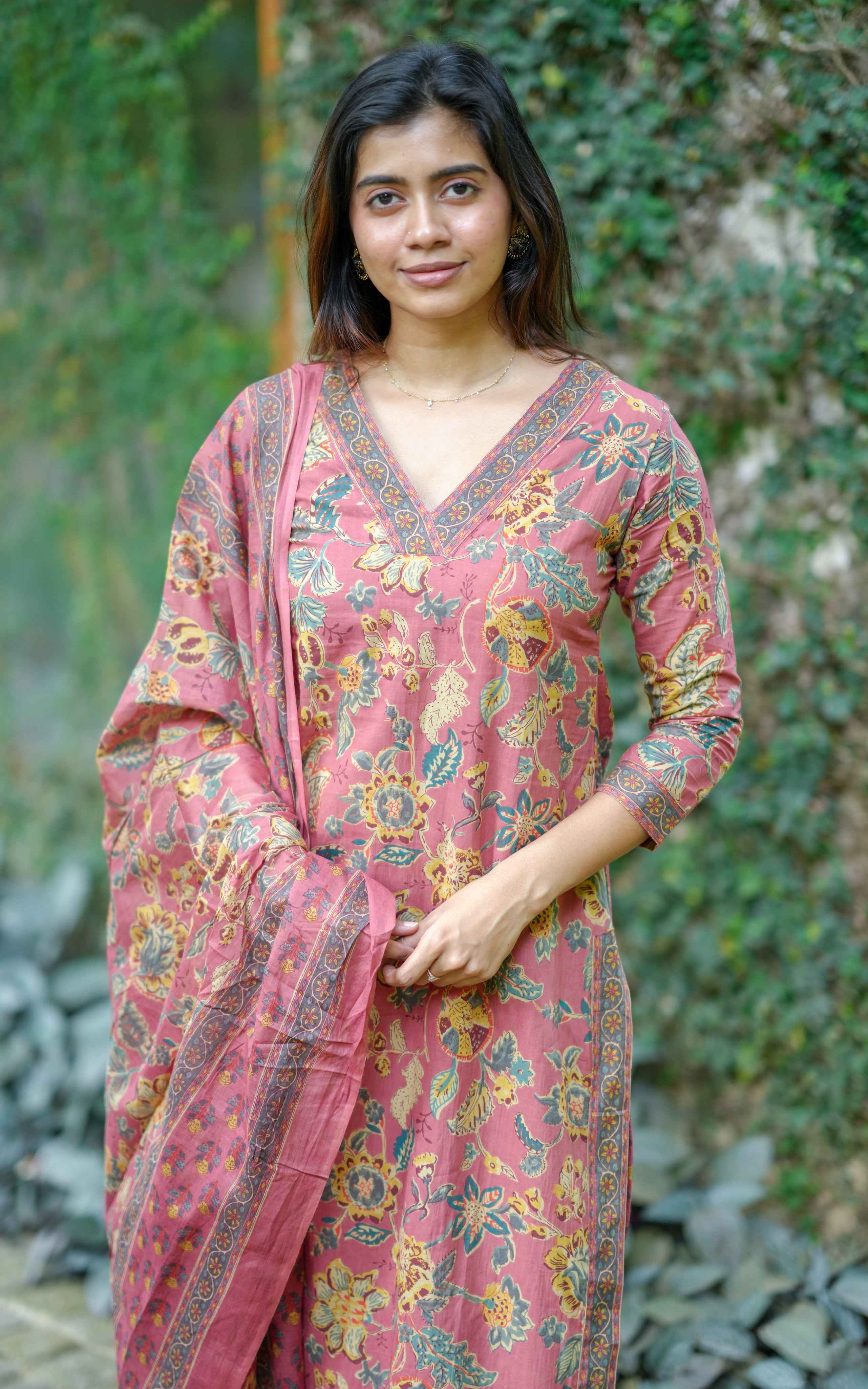 Straight-cut kurti set for women