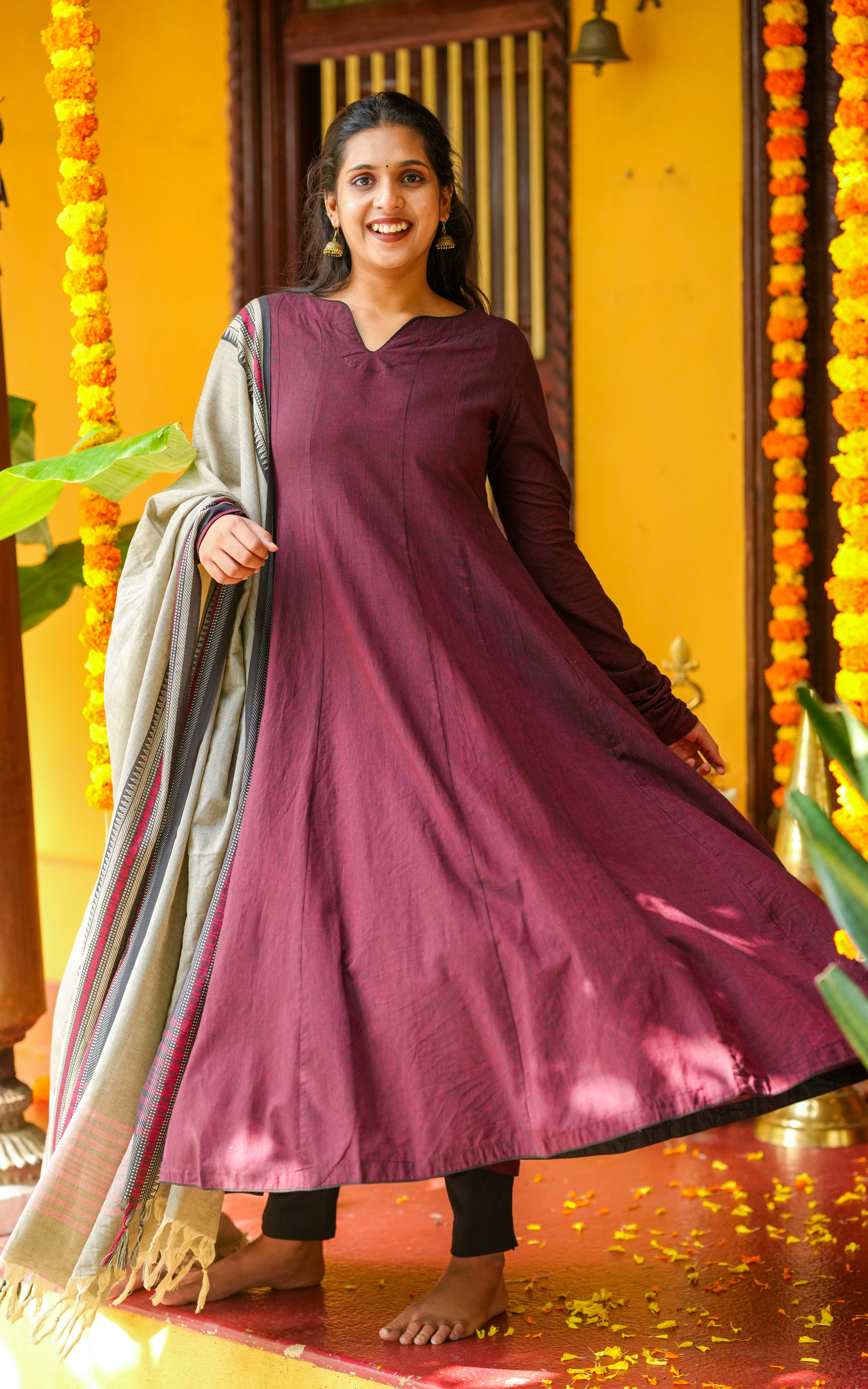 Menmozhi A (Kurti+Dupatta)