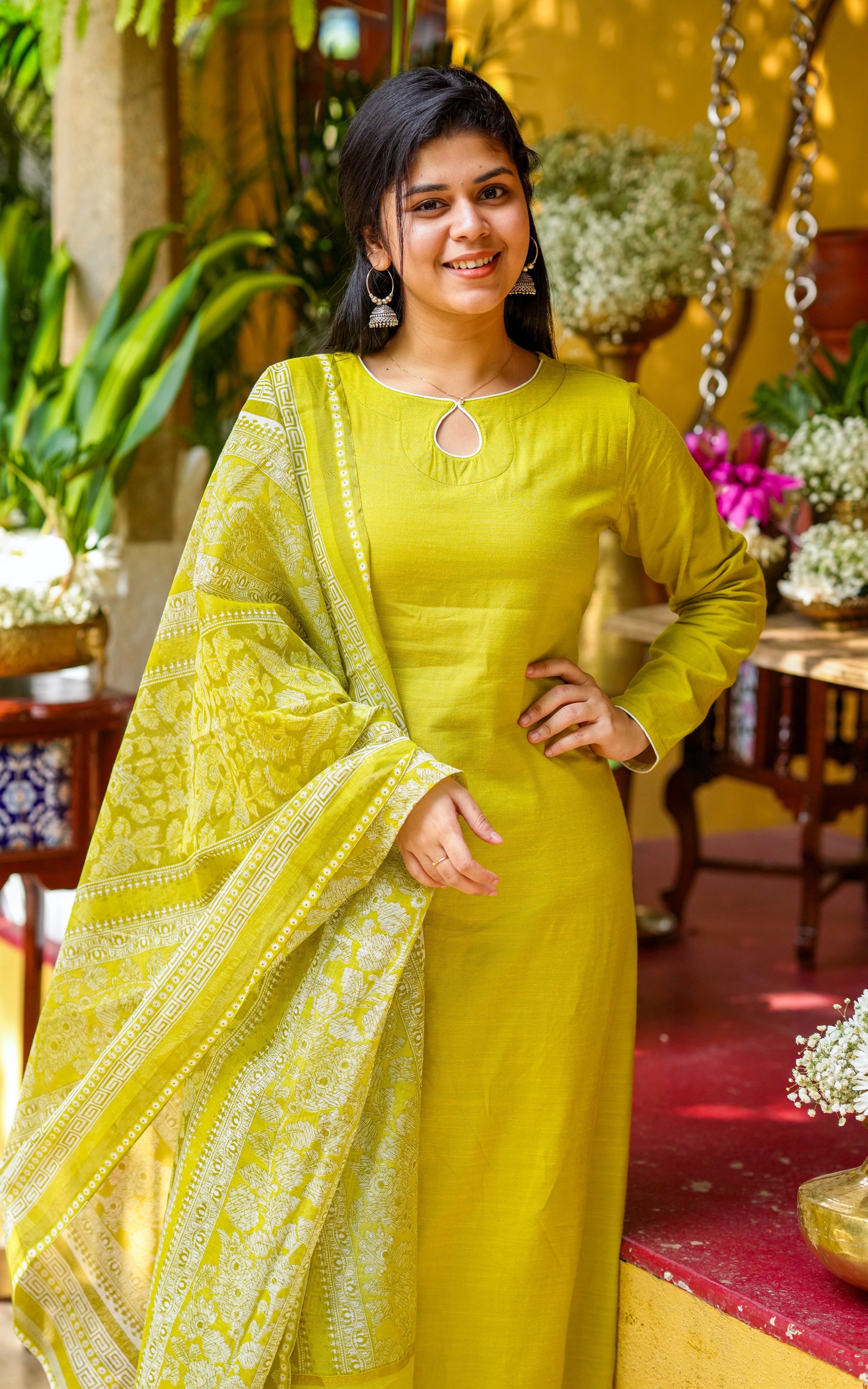 Thamizhmagal (Kurti+Dupatta)