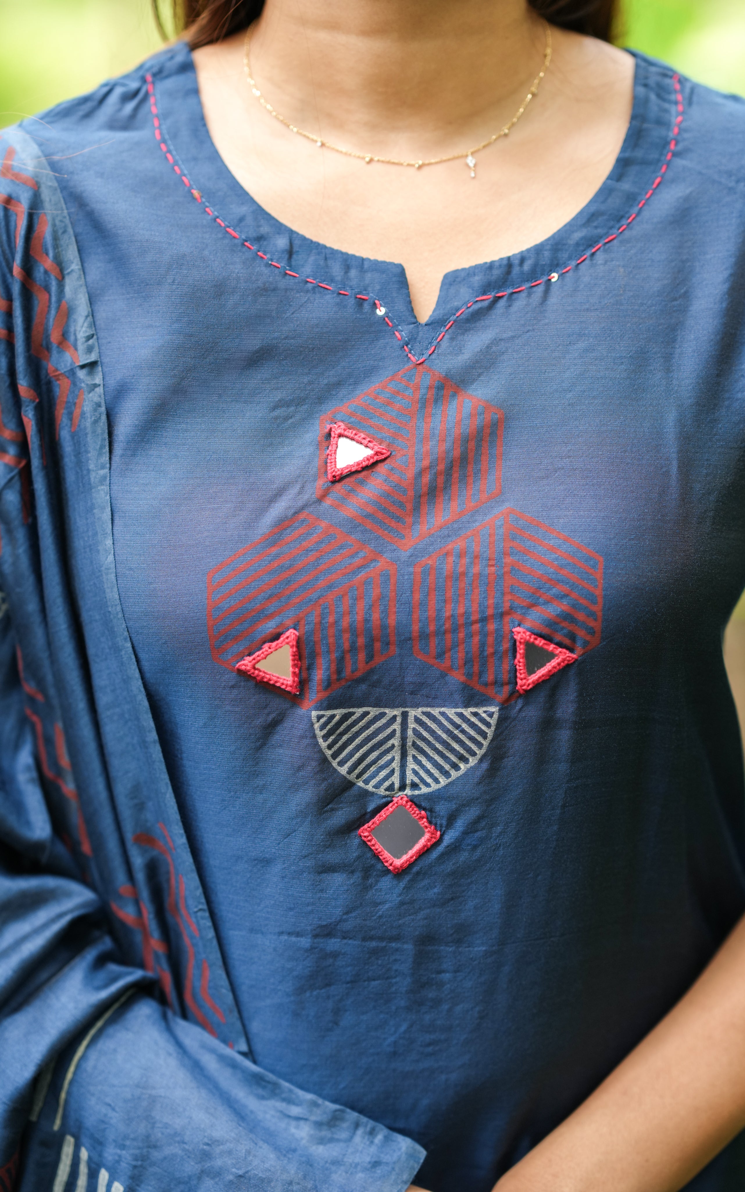 Simple ethnic wear