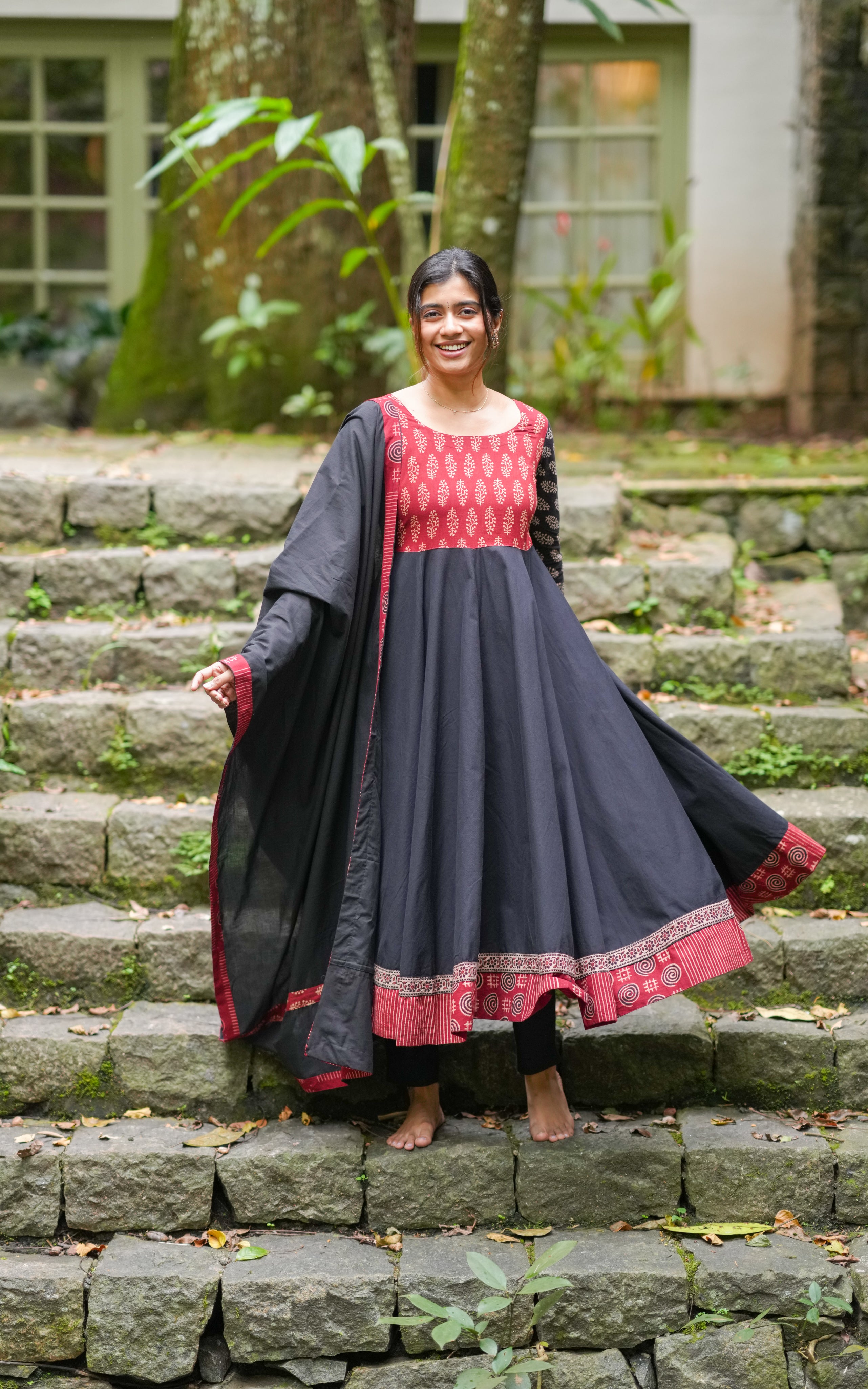 Simple ethnic wear