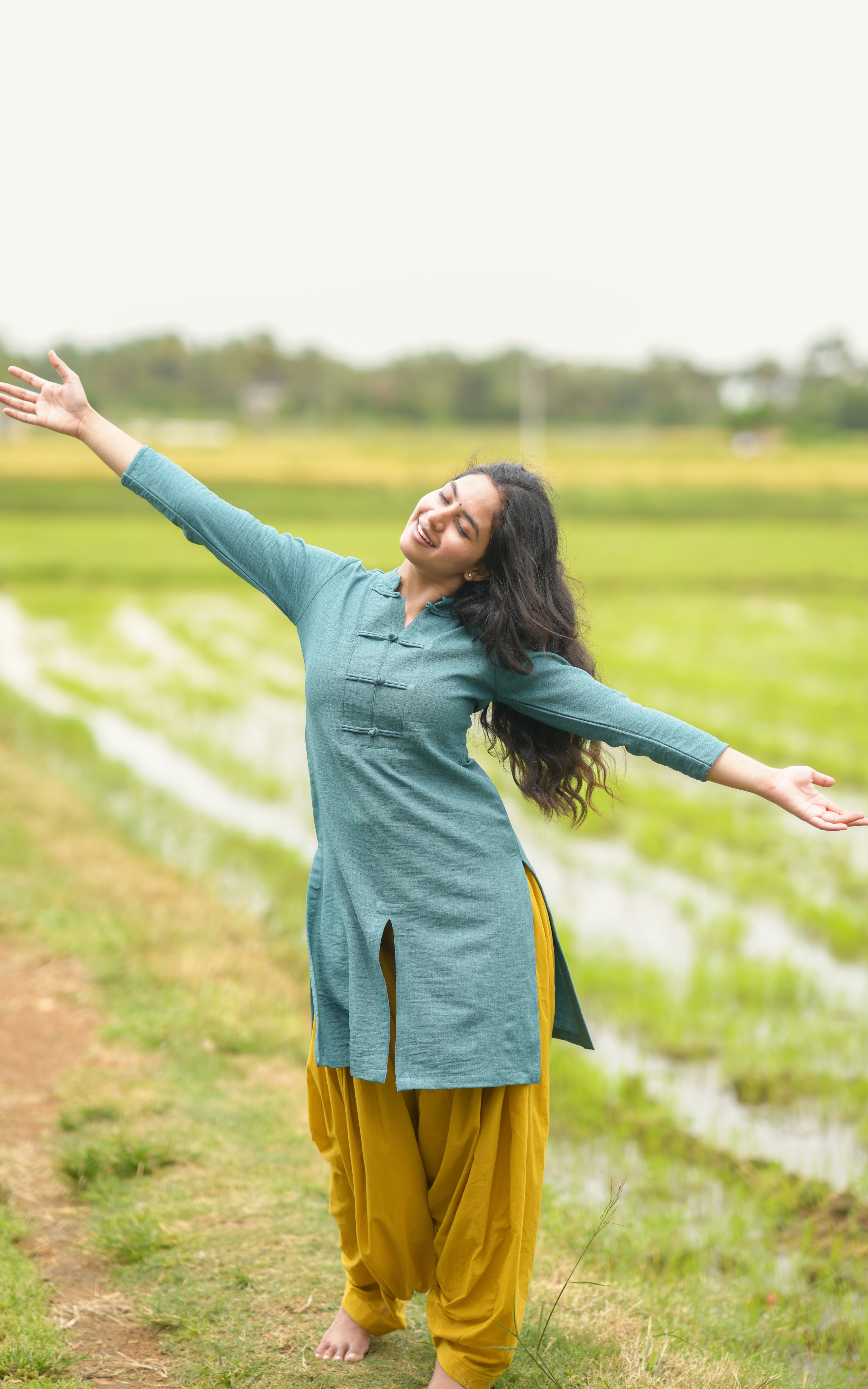 Sutri Varum Bhoomi Bhavana (Kurti+Pant) (DELIVERY TIME 40-45 DAYS)