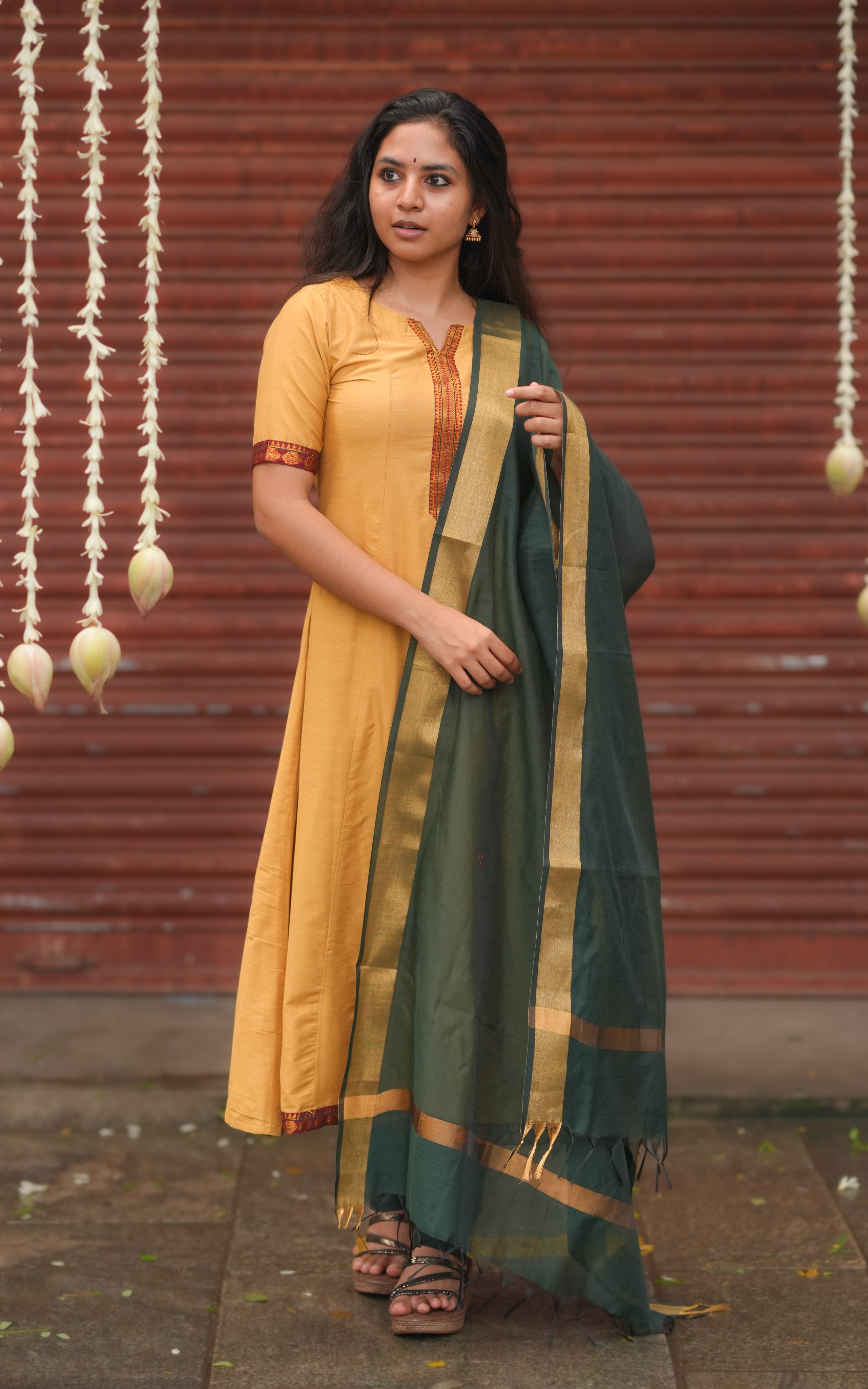 Mithila Gold (Kurti+Dupatta)