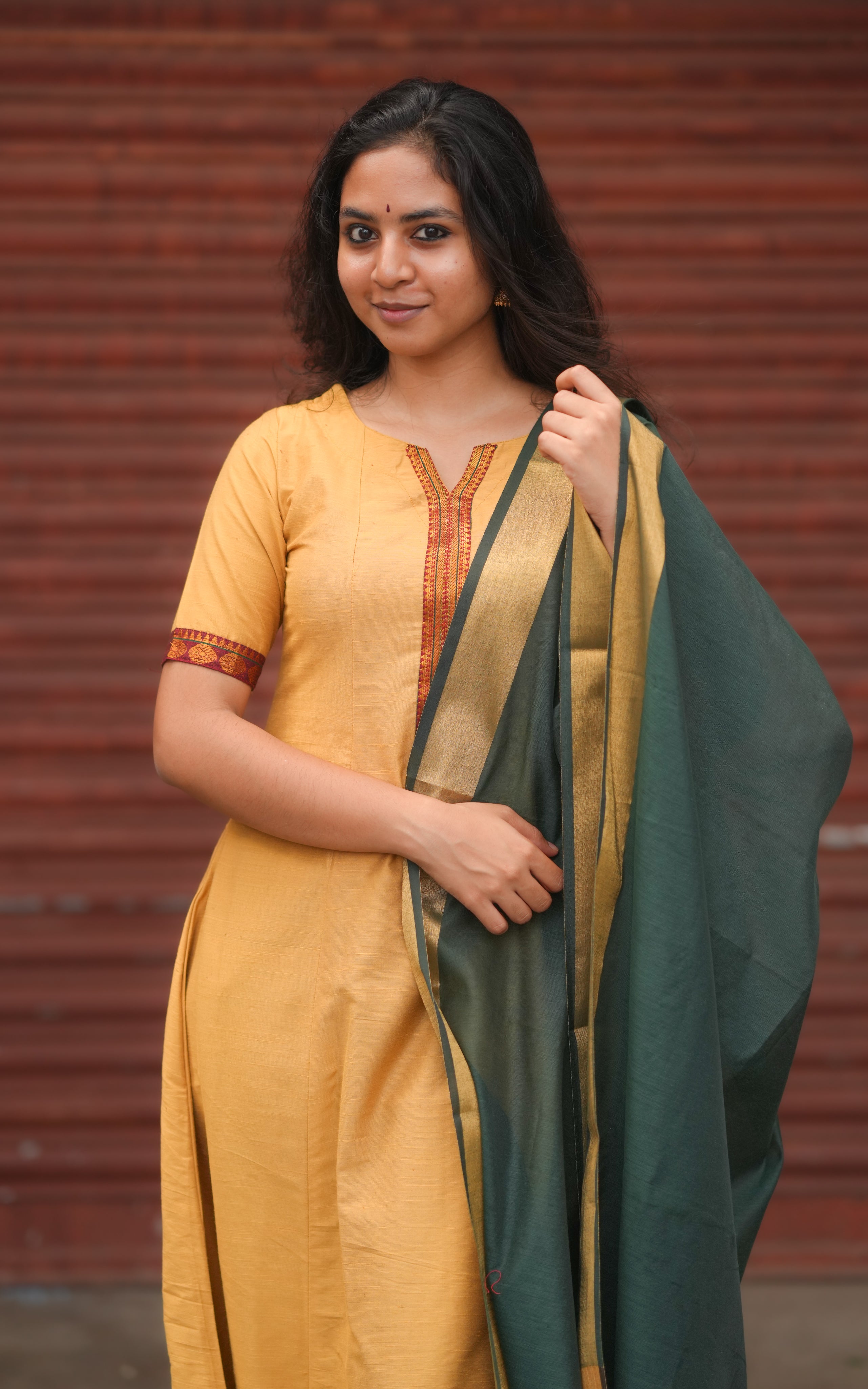Mithila Gold (Kurti+Dupatta)