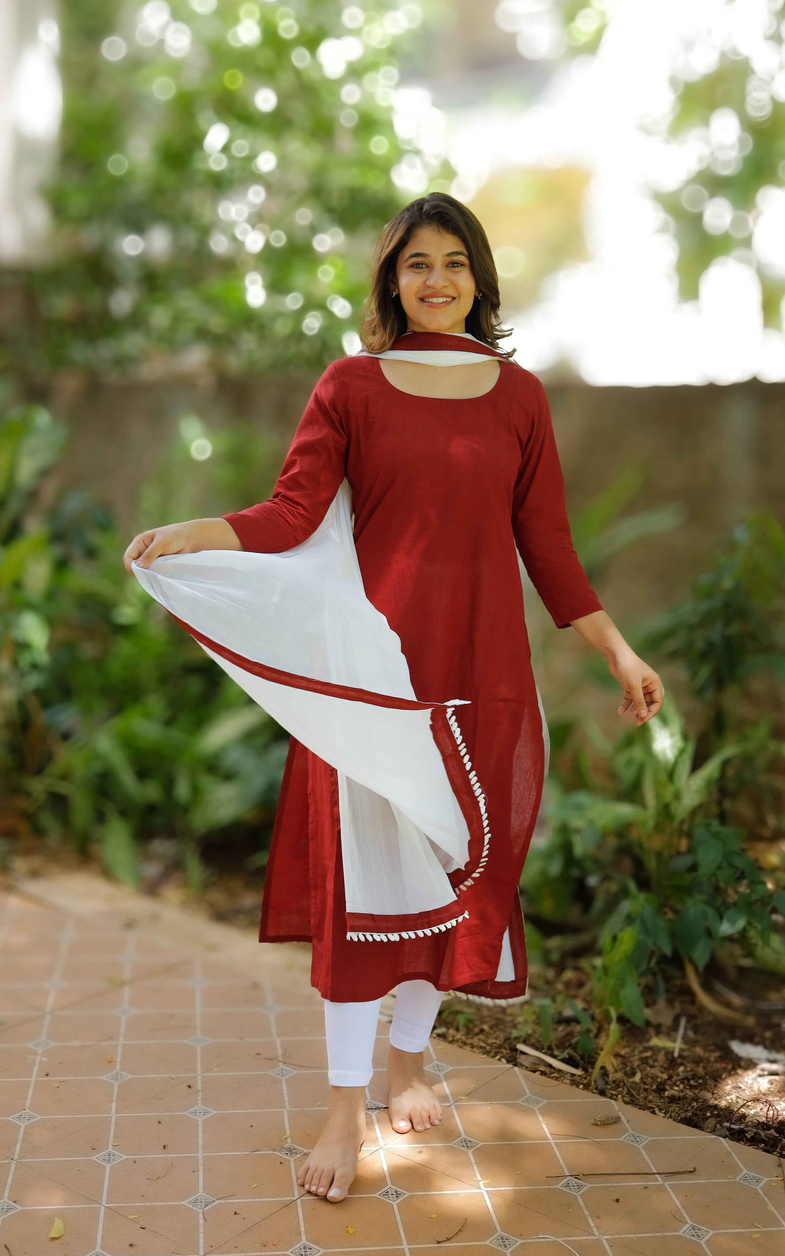 Raja Rani Maroon (Kurti+Dupatta)
