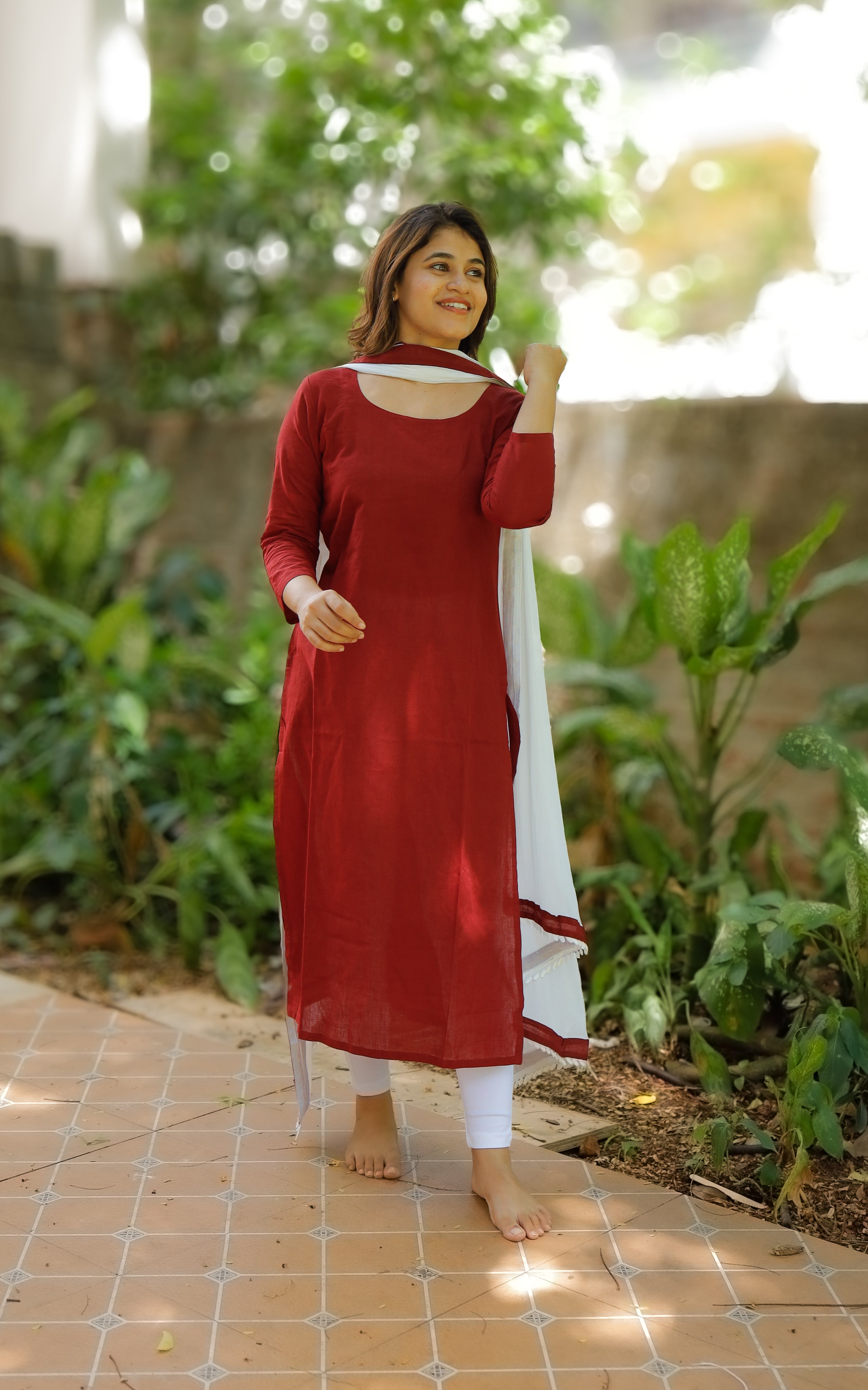 Raja Rani Maroon (Kurti+Dupatta)