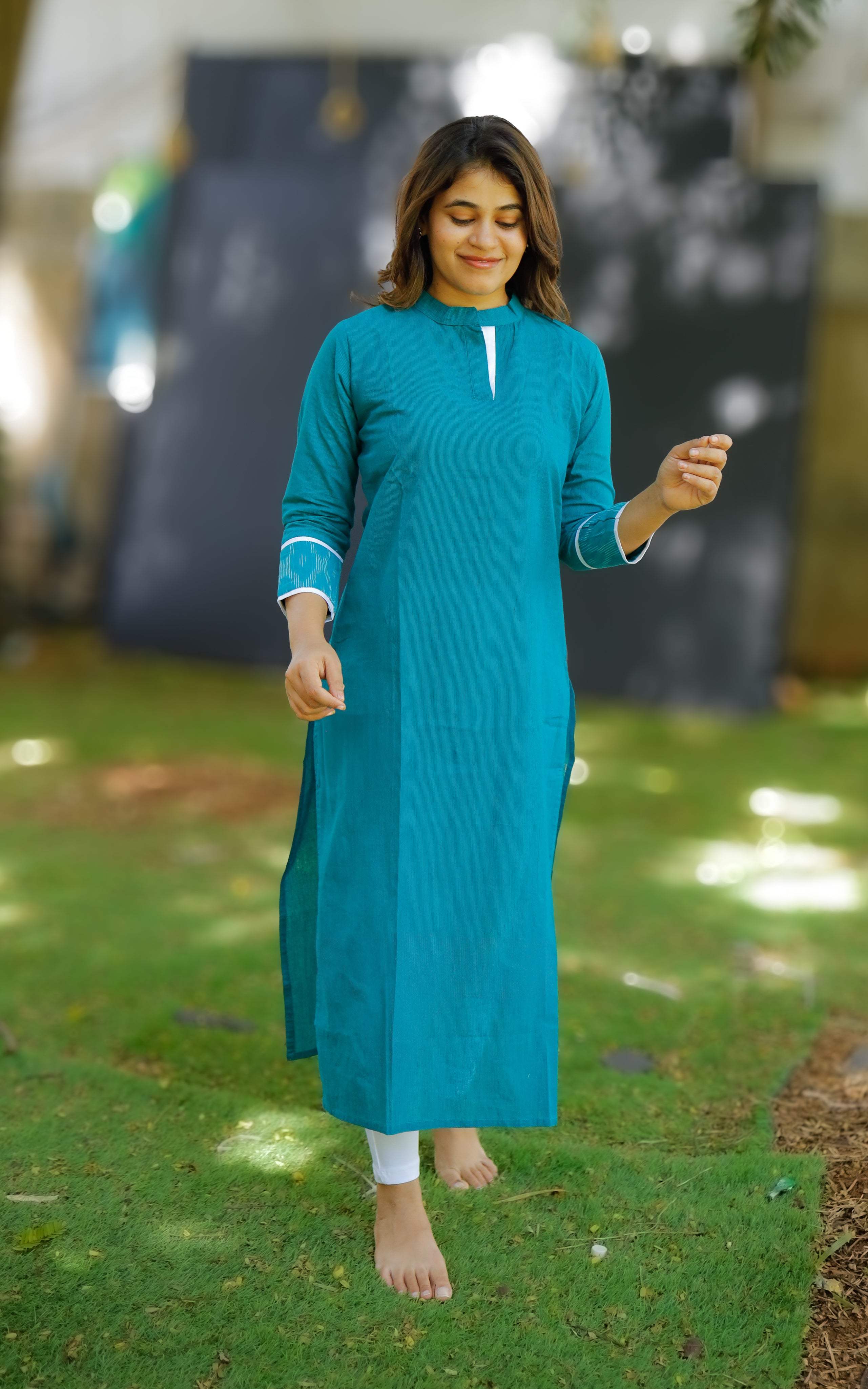 Raja Rani Teal Blue