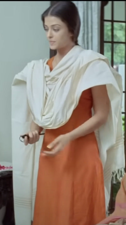 Kandukondain Kandukondain Meenu 4 (Kurti+Dupatta)