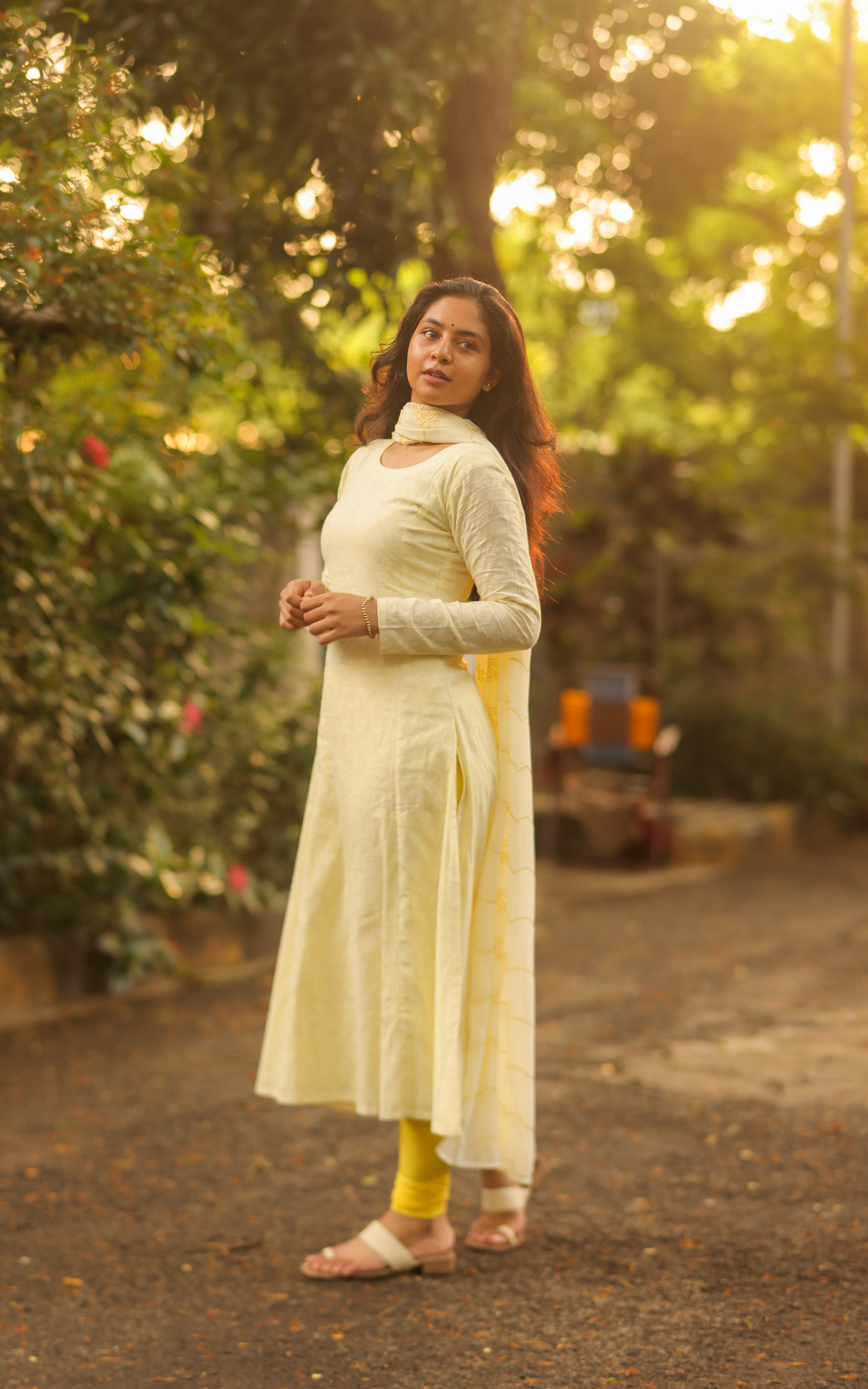 Kandukondain Kandukondain Meenu 3 (Kurti+Dupatta) Delivery Time 30-35 Days