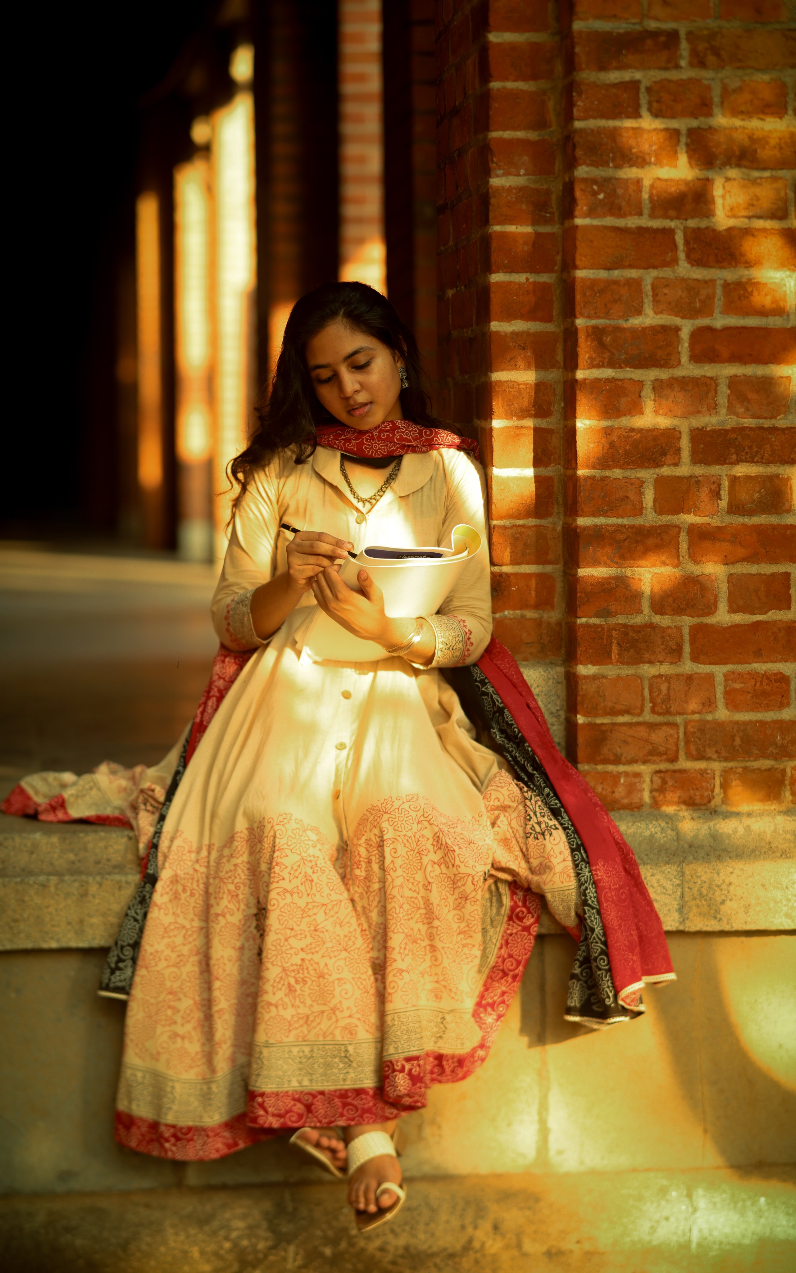 Ok Kanmani Tara 1 (Kurti+Dupatta) (DELIVERY TIME 40-45 WORKING DAYS)