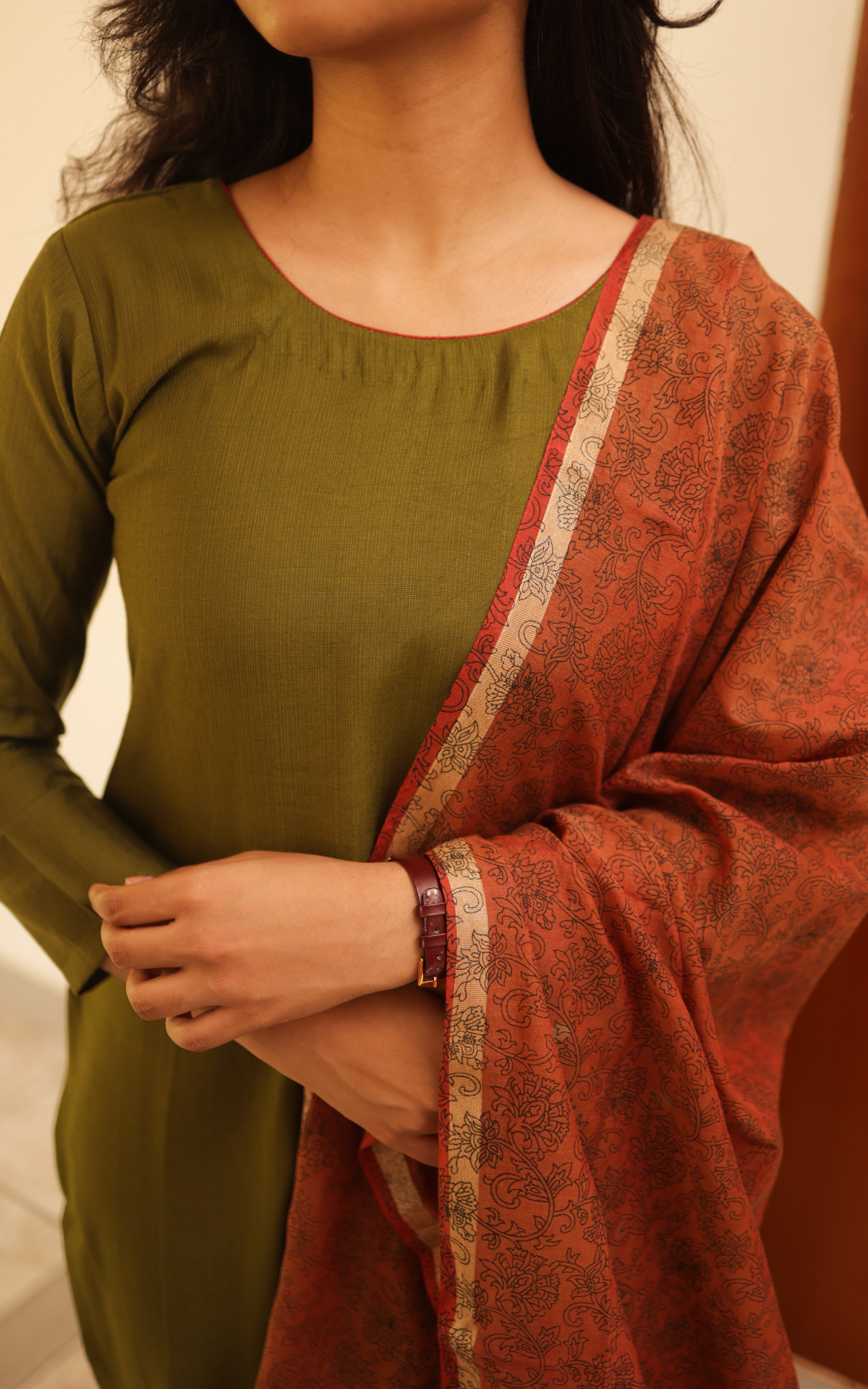 Om Shanti Oshanna 3 (Kurti+Dupatta)