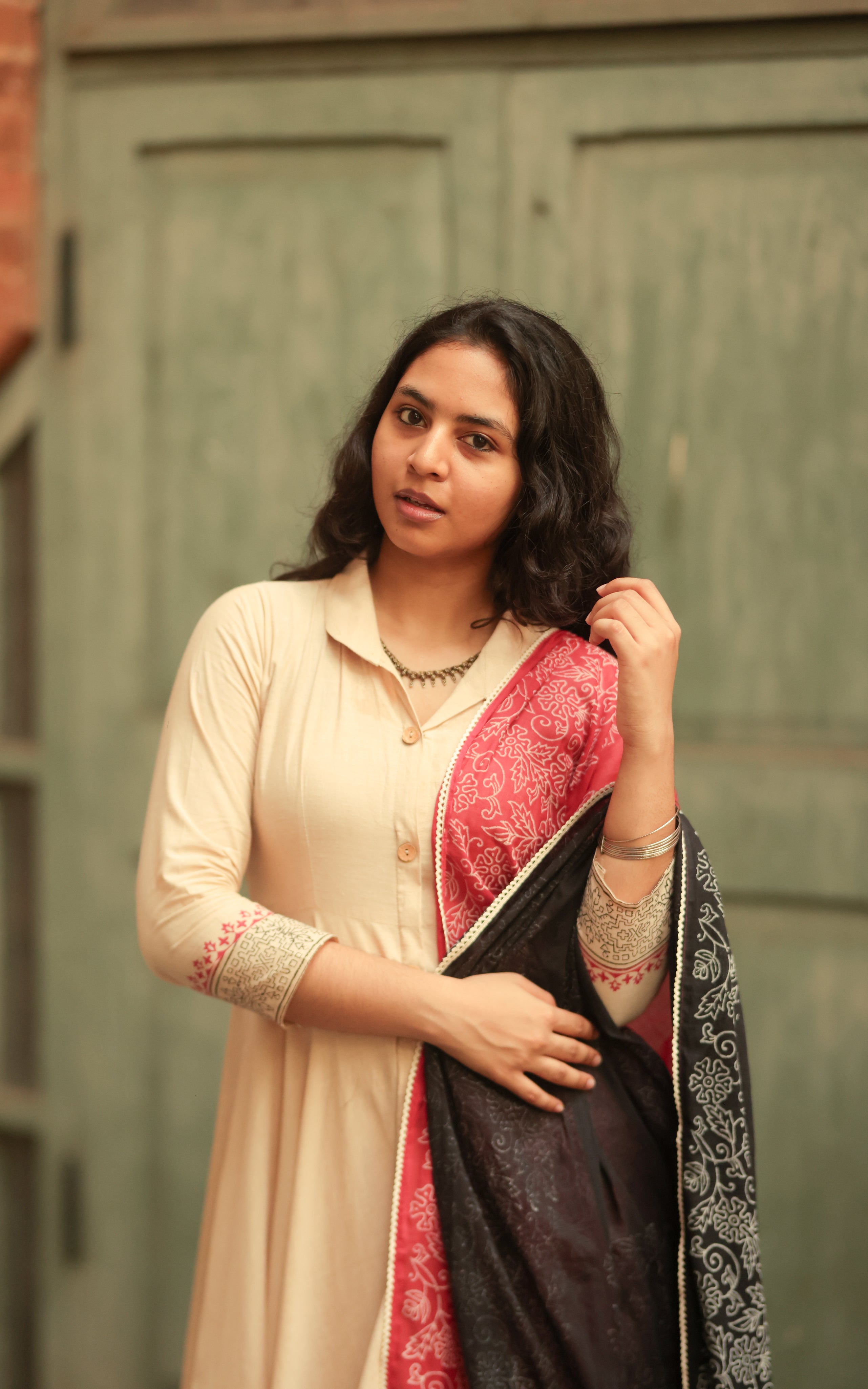 simplicity and vibrancy,  like the wedding attire