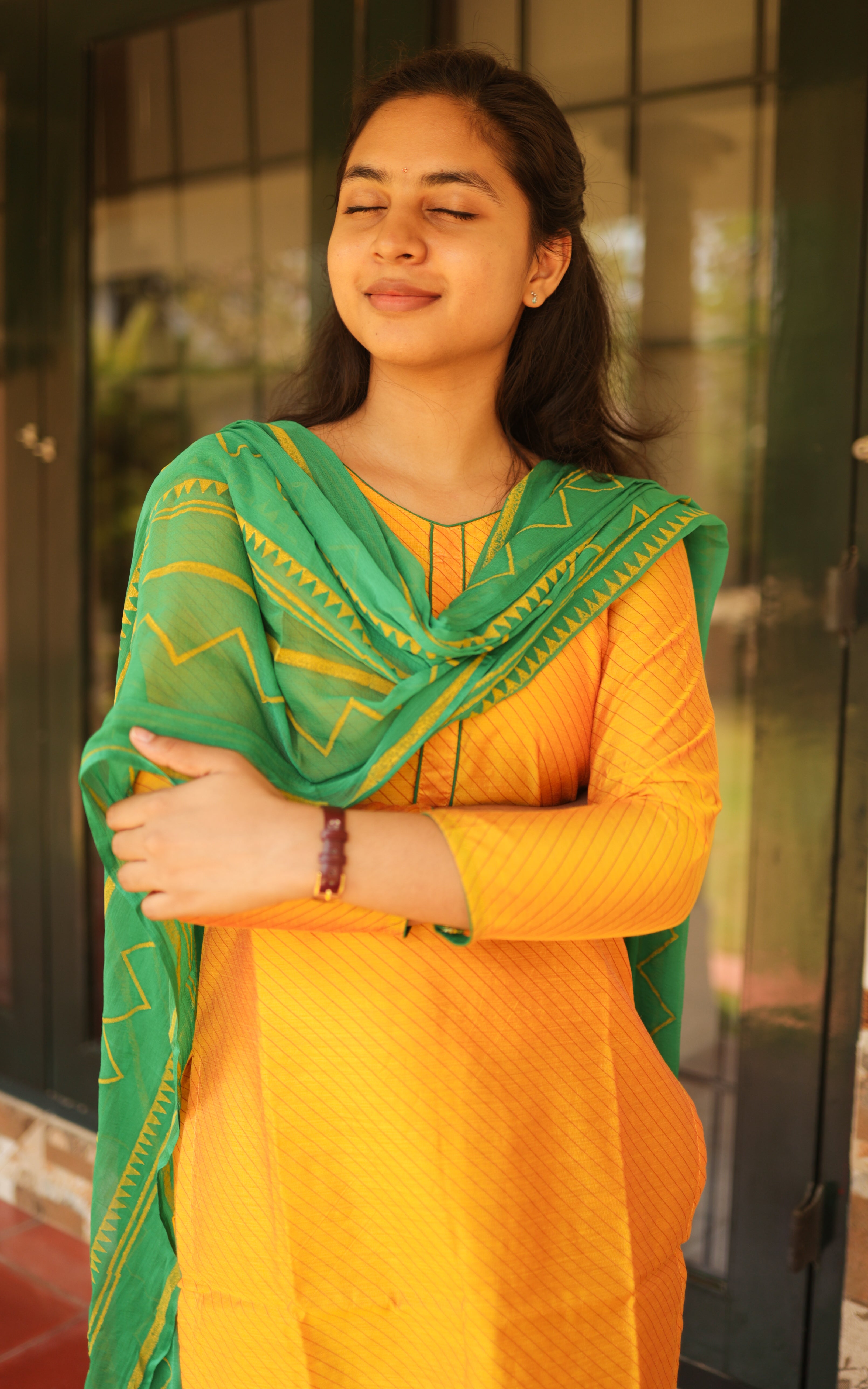 Om Shanti Oshanna 4 (Kurti+Dupatta)