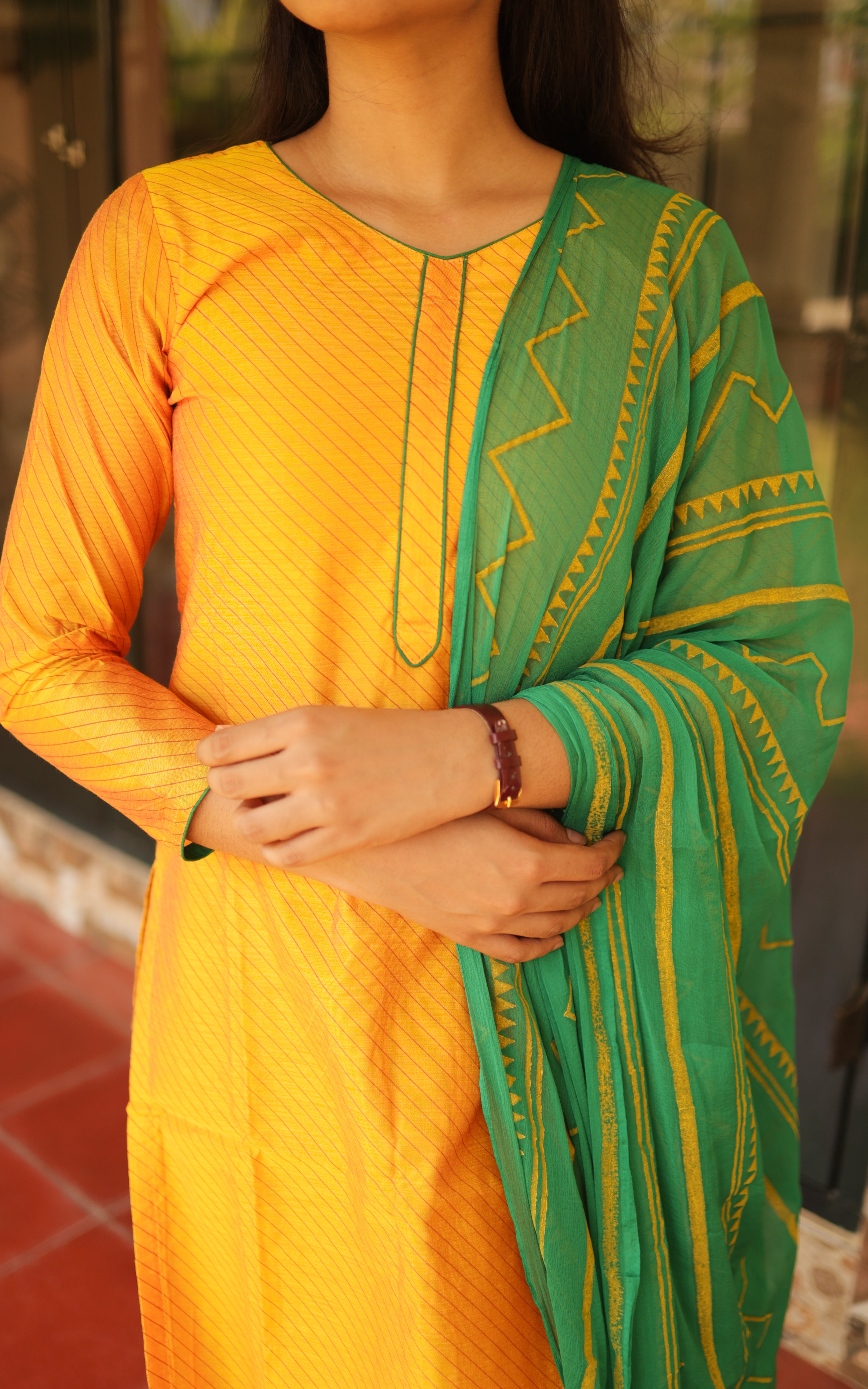 Om Shanti Oshanna 4 (Kurti+Dupatta)