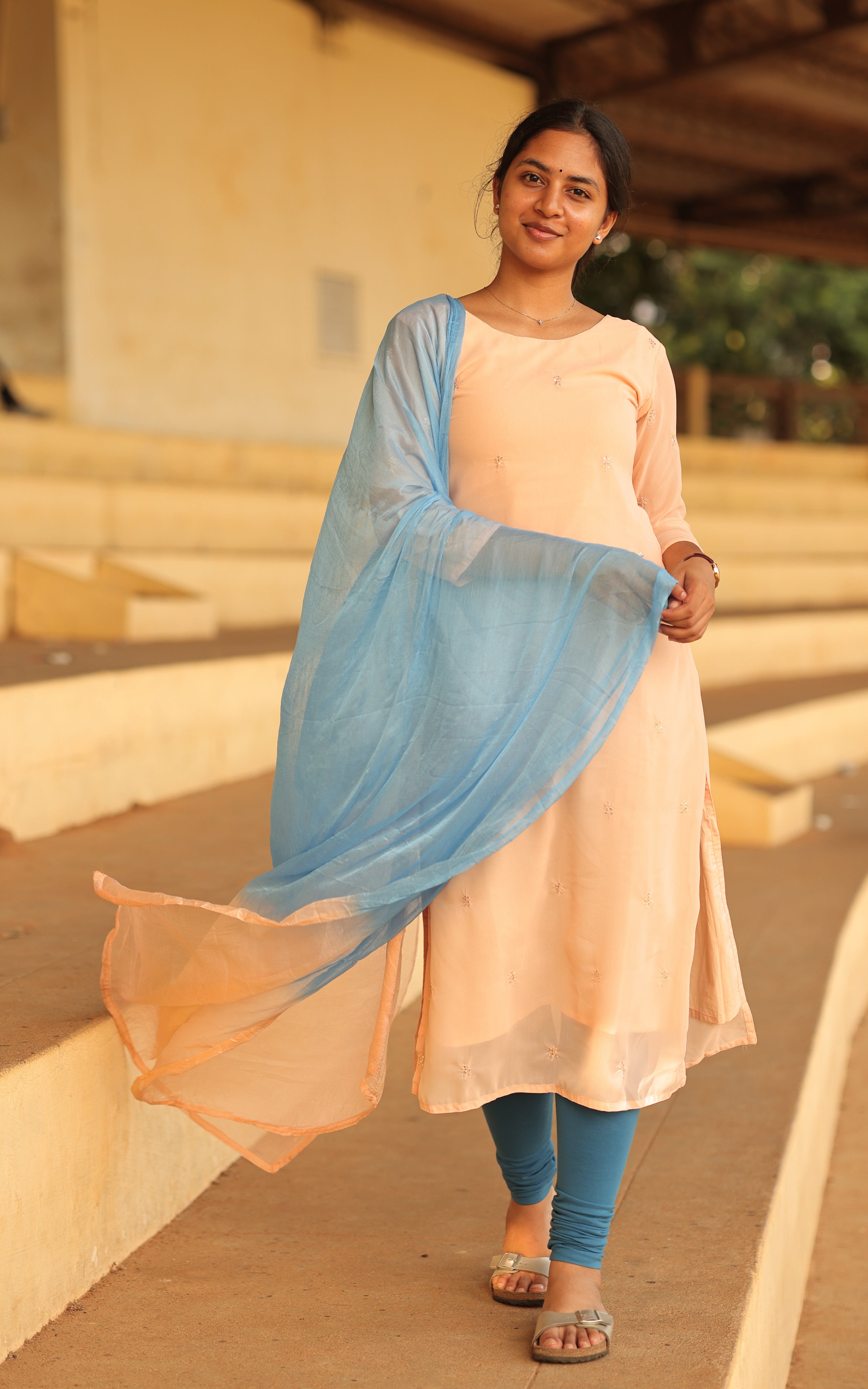 Sillunu Oru Kaadhal 1 (Kurti+Dupatta)