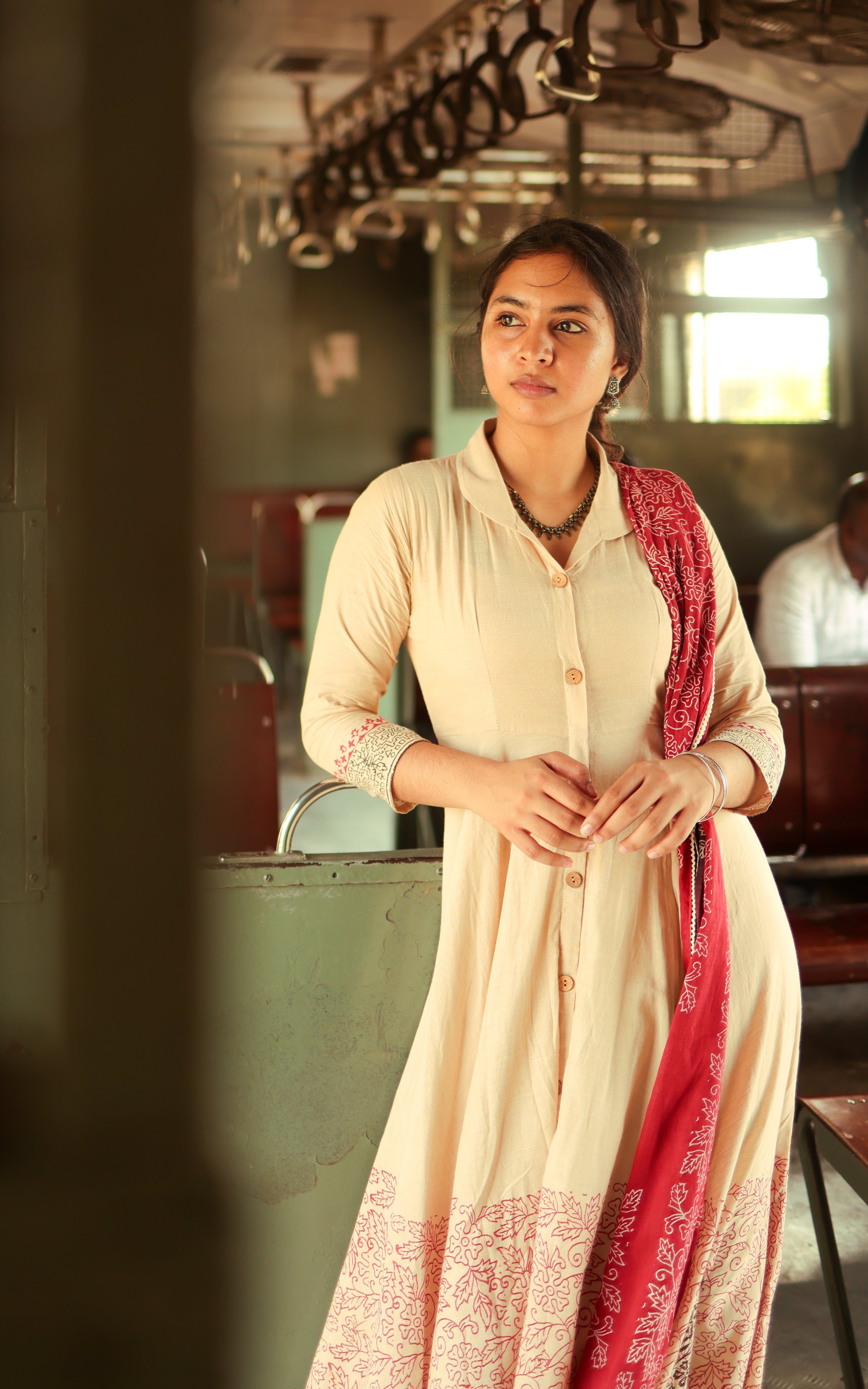 Ok Kanmani Tara 1 (Kurti+Dupatta) (DELIVERY TIME 40-45 WORKING DAYS)