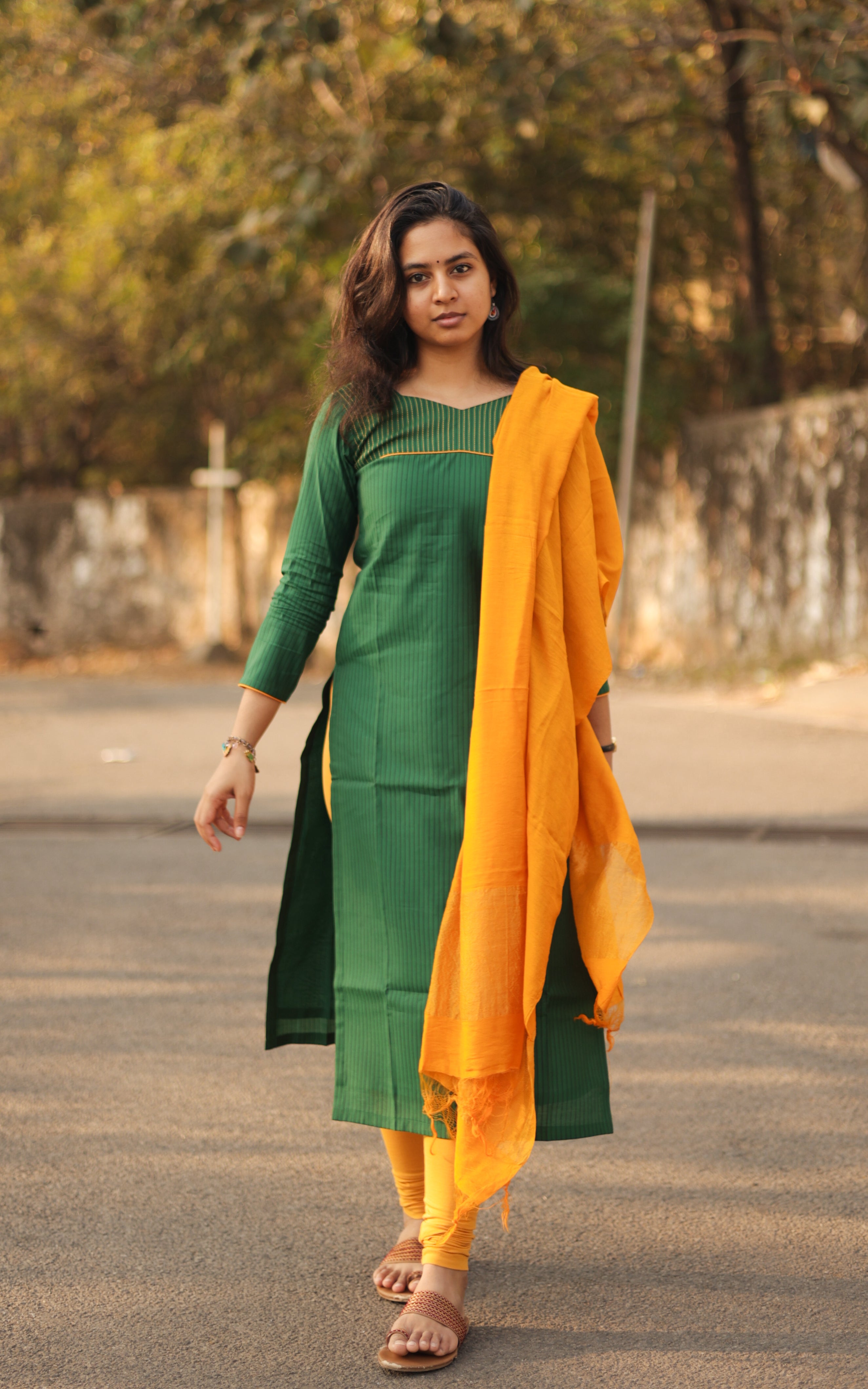 Om Shanti Oshanna 2 (Kurti+Dupatta)