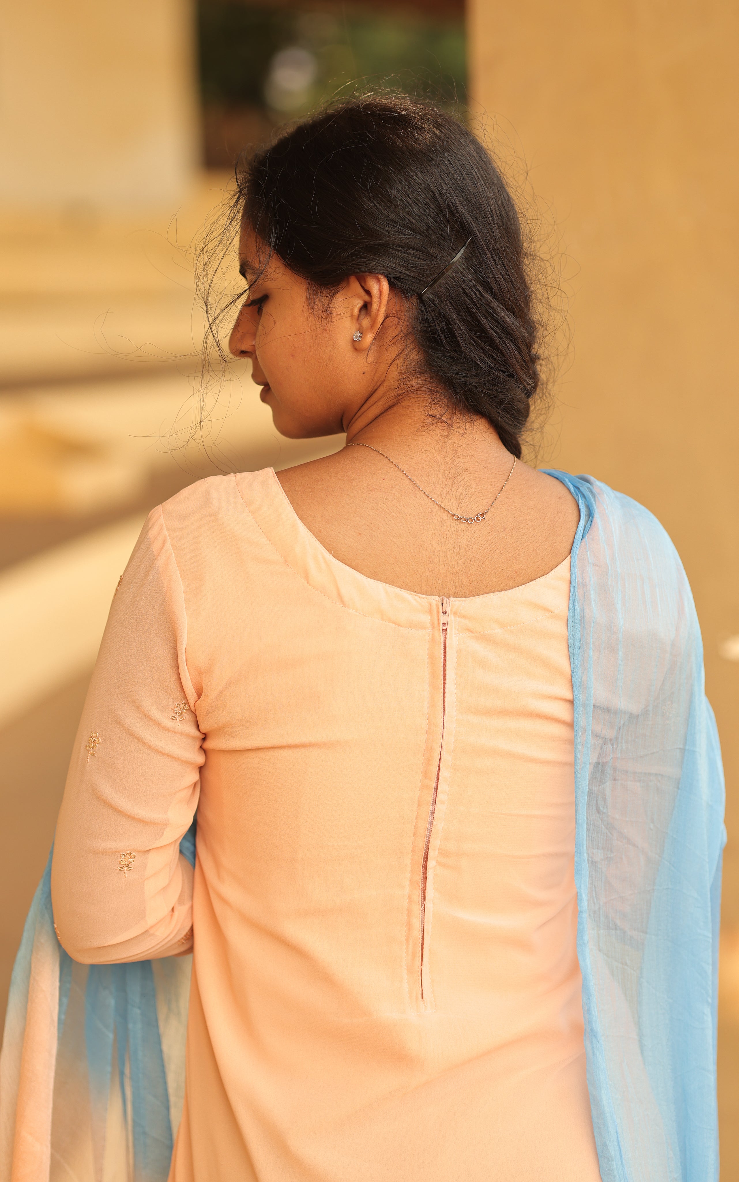 Sillunu Oru Kaadhal 1 (Kurti+Dupatta)