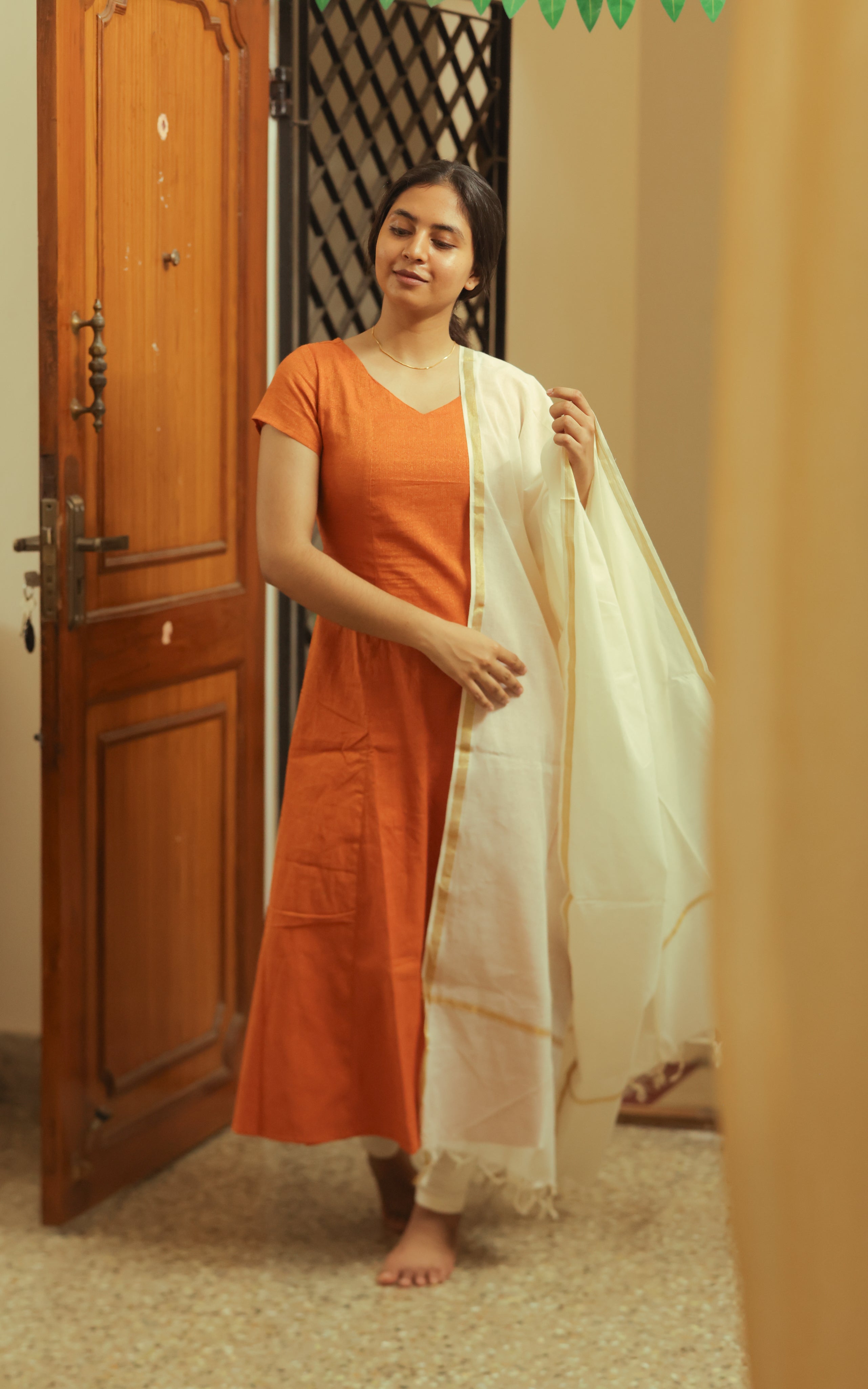 Kandukondain Kandukondain Meenu 4 (Kurti+Dupatta) Delivery Time 10-15 Days