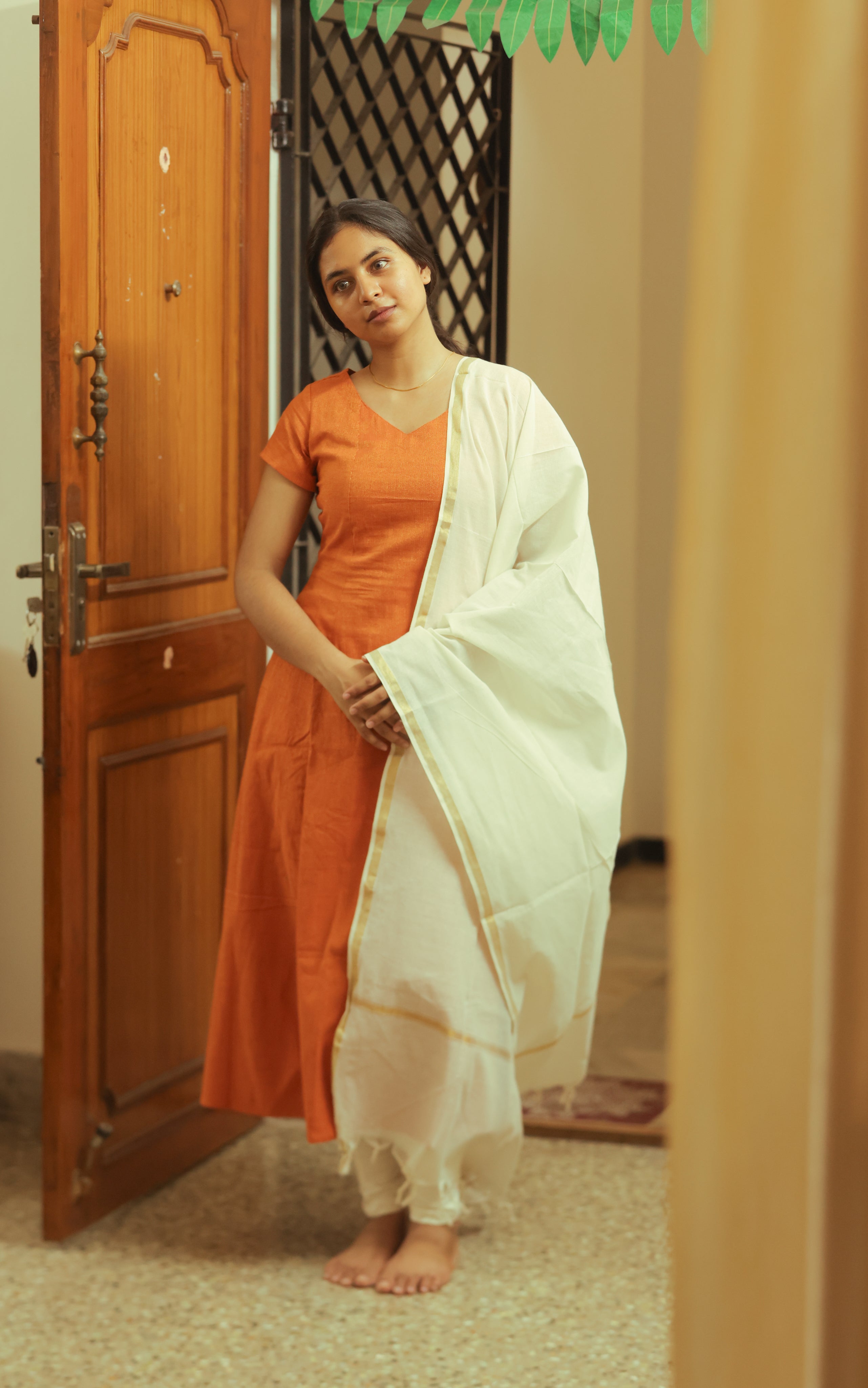 Kandukondain Kandukondain Meenu 4 (Kurti+Dupatta) Delivery Time 10-15 Days