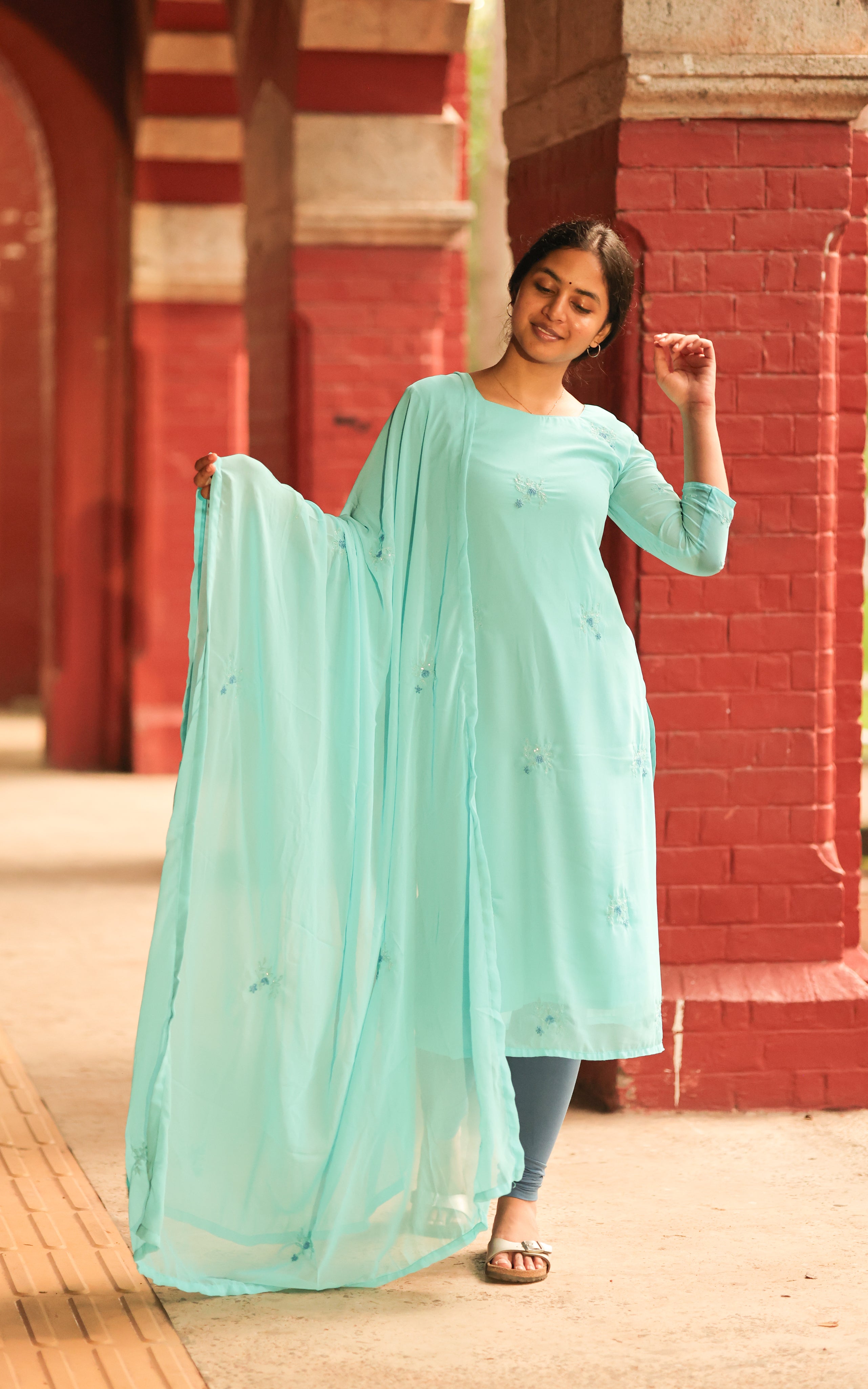 Sillunu Oru Kaadhal 5 (Kurti+Dupatta)