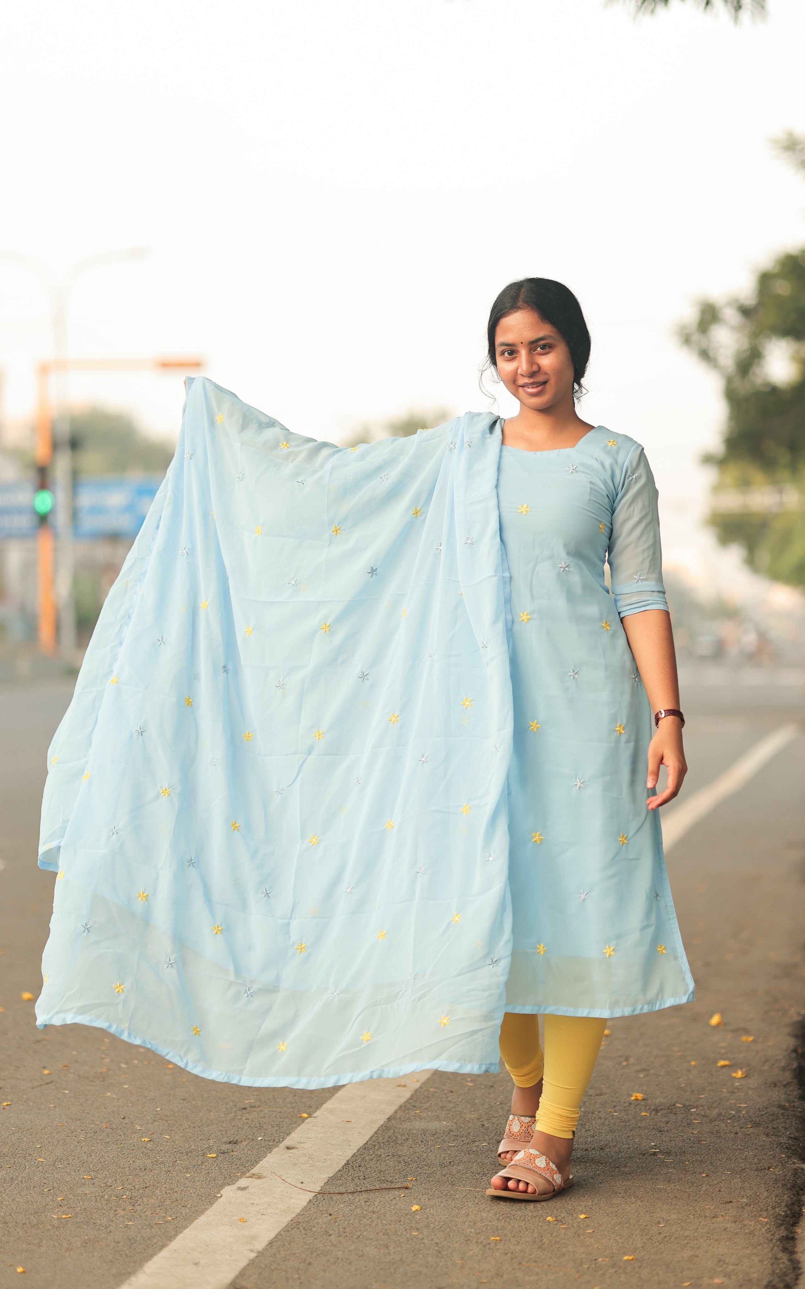 Sillunu Oru Kaadhal 6 (Kurti+Dupatta)